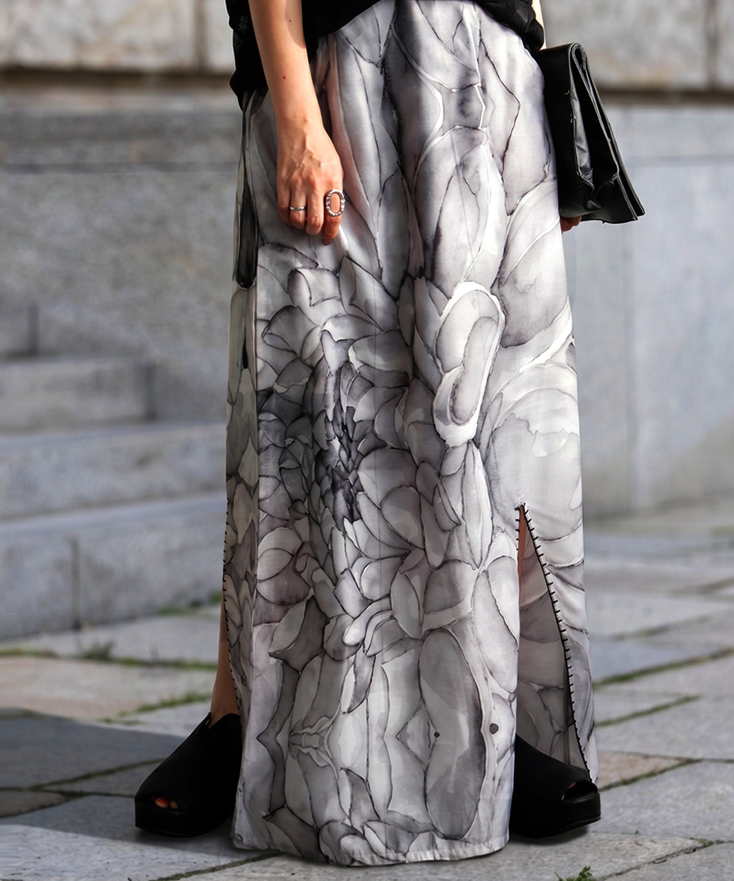 NUUUII Watercolor Floral Print Long Skirt With Front Slit Ladies