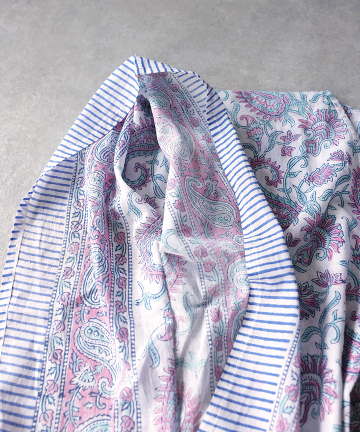 NUUUII All-Over Print, 100% Cotton, Paisley Pattern Poncho Blouse Ladies