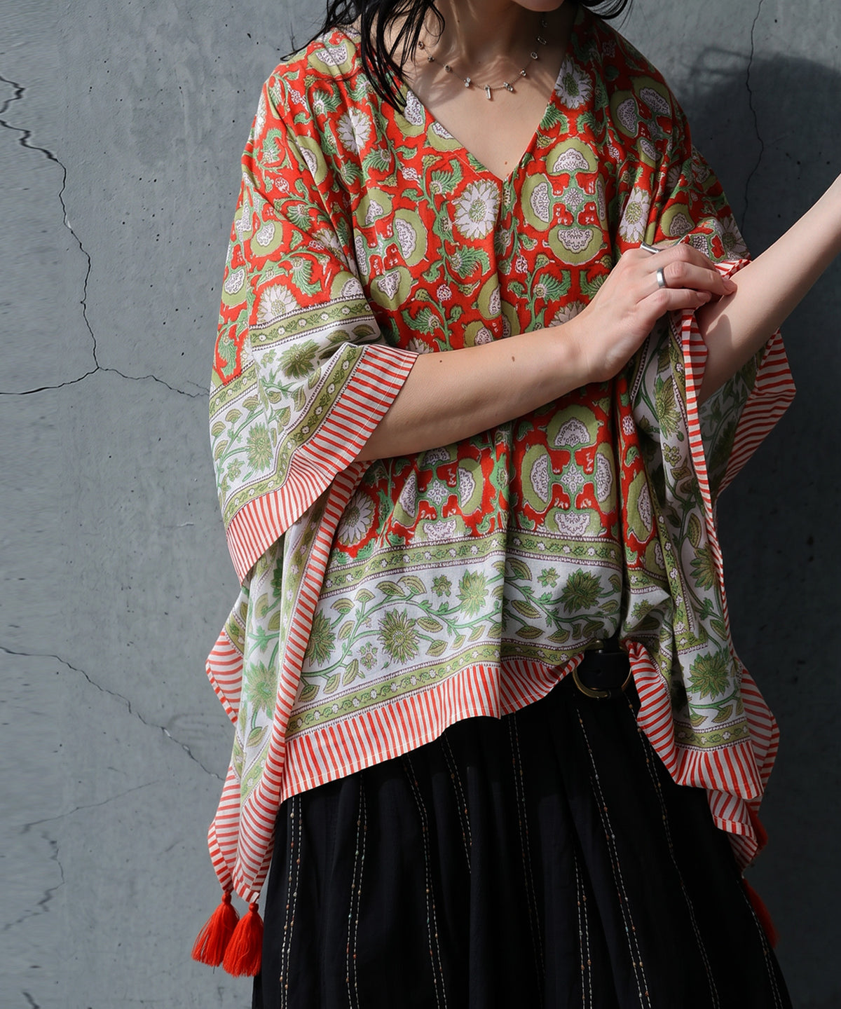 NUUUII All-Over Print, 100% Cotton, Paisley Pattern Poncho Blouse Ladies