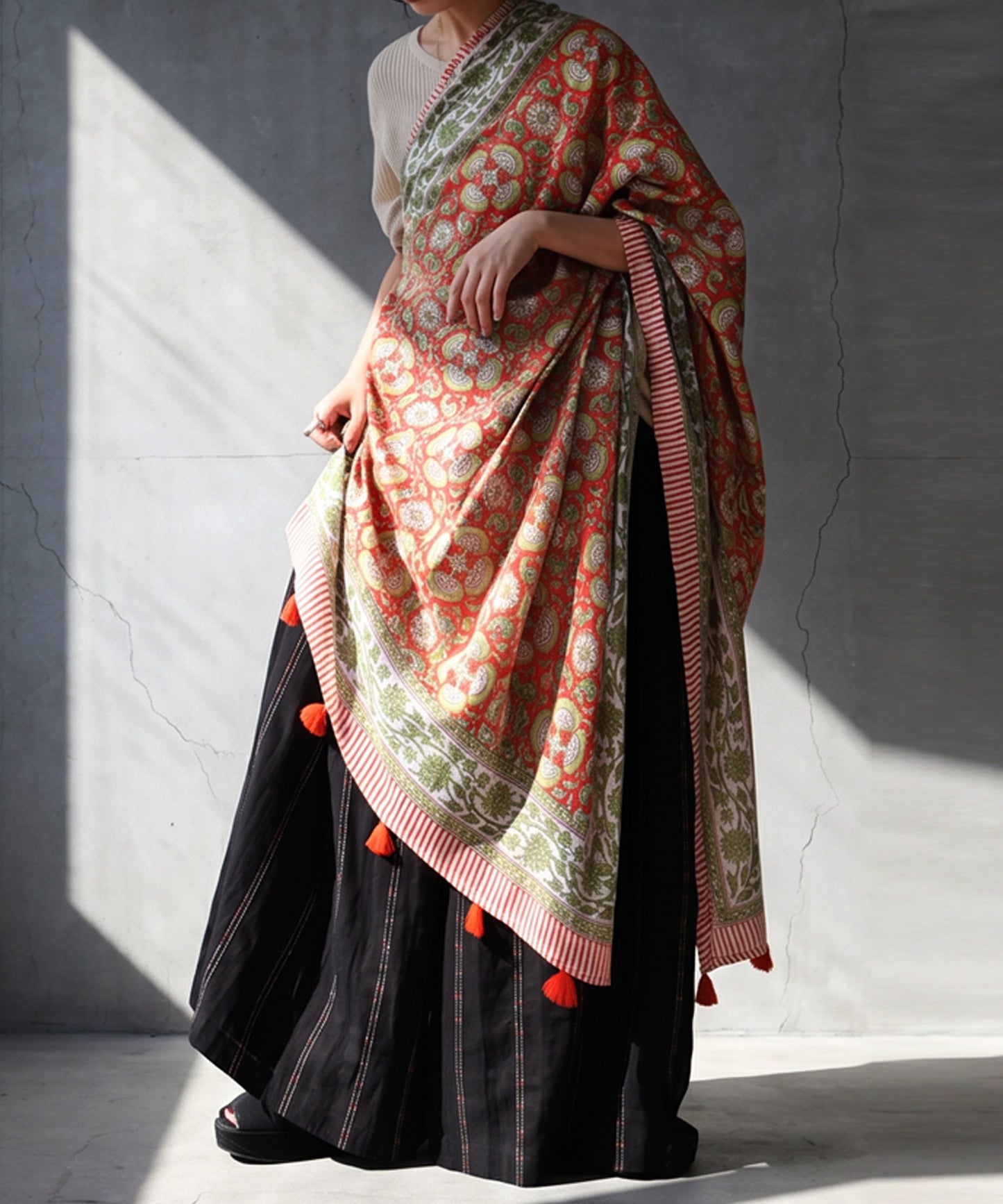 NUUUII Large-Size Botanical Print 100% Cotton Stole With Tassels Ladies