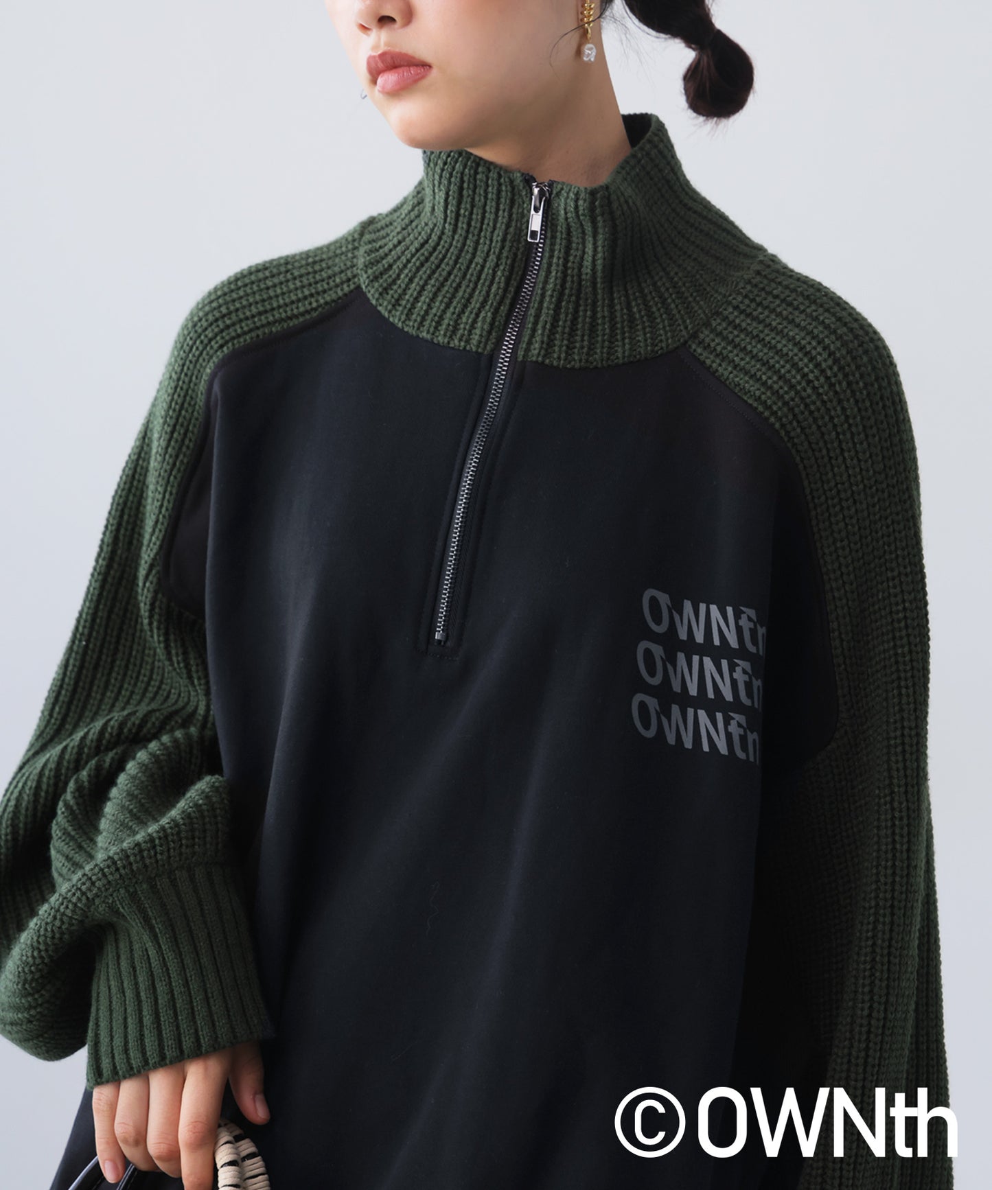 Knit Switching Logo Pullover Unisex