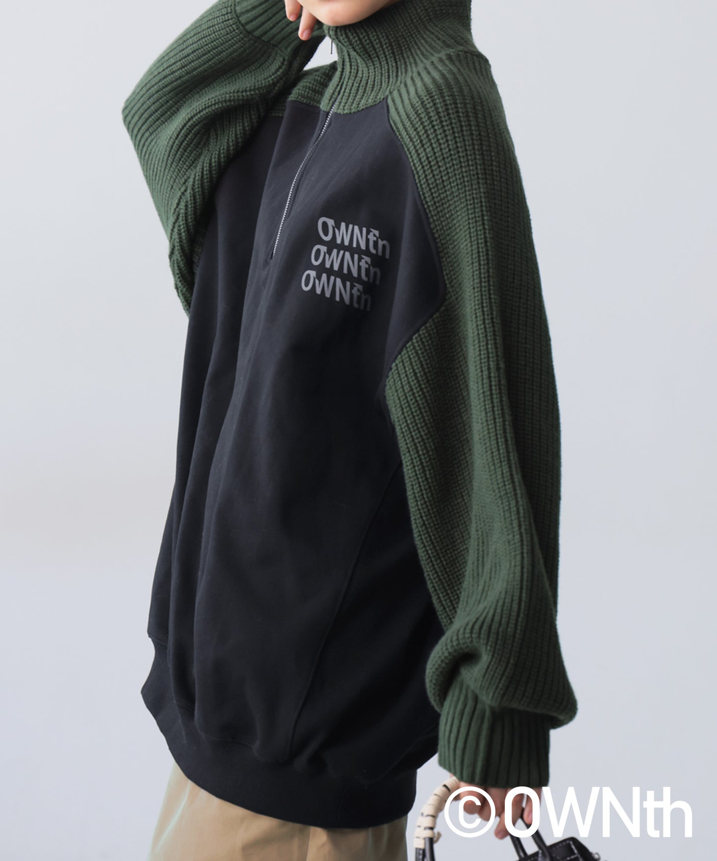 Knit Switching Logo Pullover Unisex