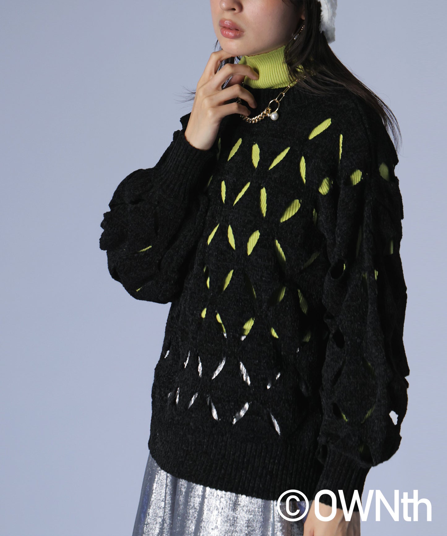 OWNth Diamond Pattern Cutout Crew Neck Knit Tops Ladies