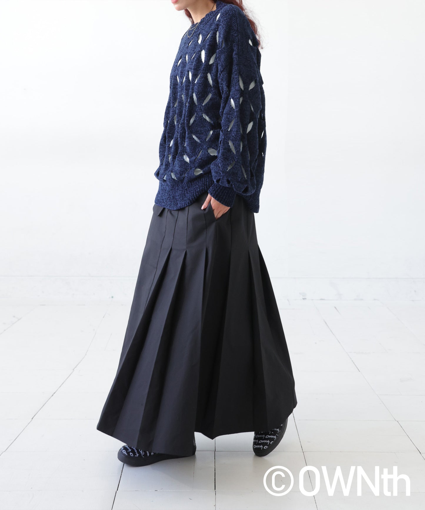 OWNth Diamond Pattern Cutout Crew Neck Knit Tops Ladies