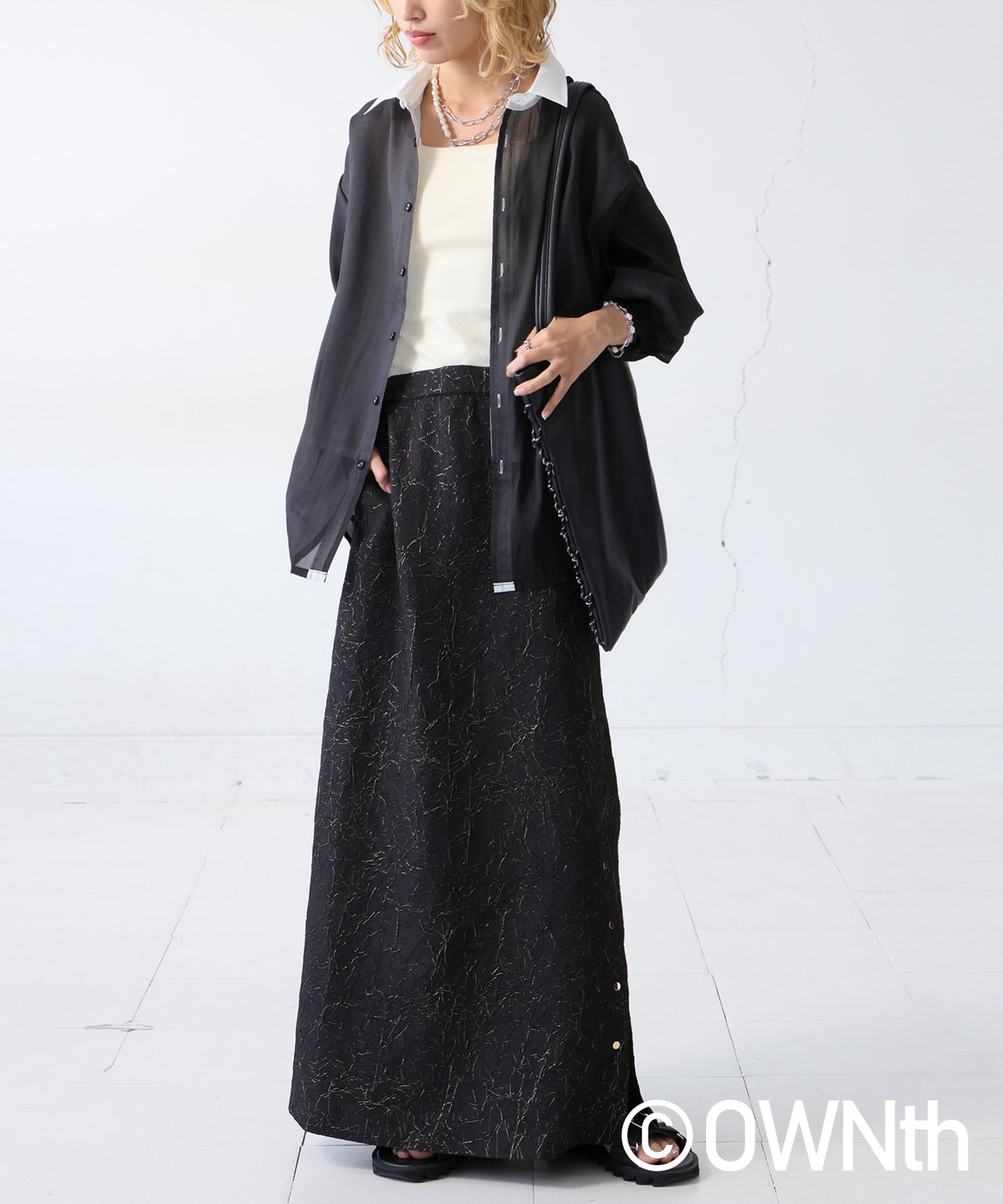 Ladies Bicolor Logo Embroidery 2-Way Shirt