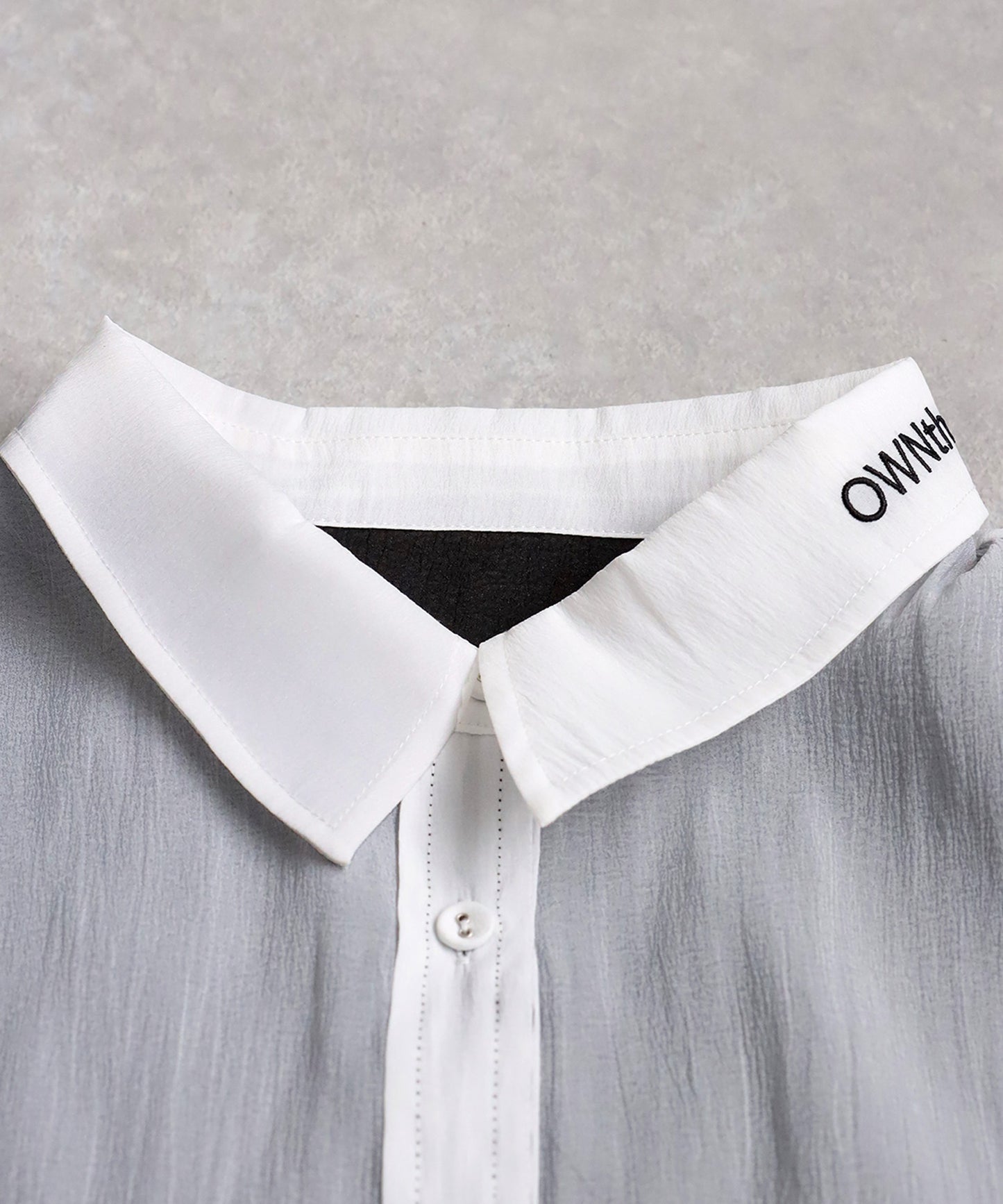 Ladies Bicolor Logo Embroidery 2-Way Shirt