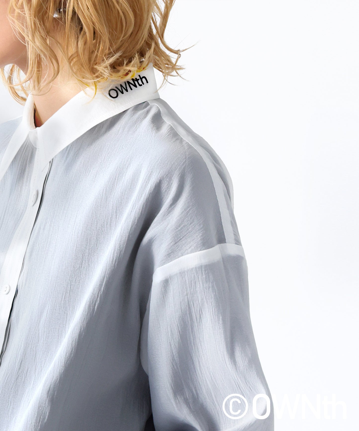 Ladies Bicolor Logo Embroidery 2-Way Shirt