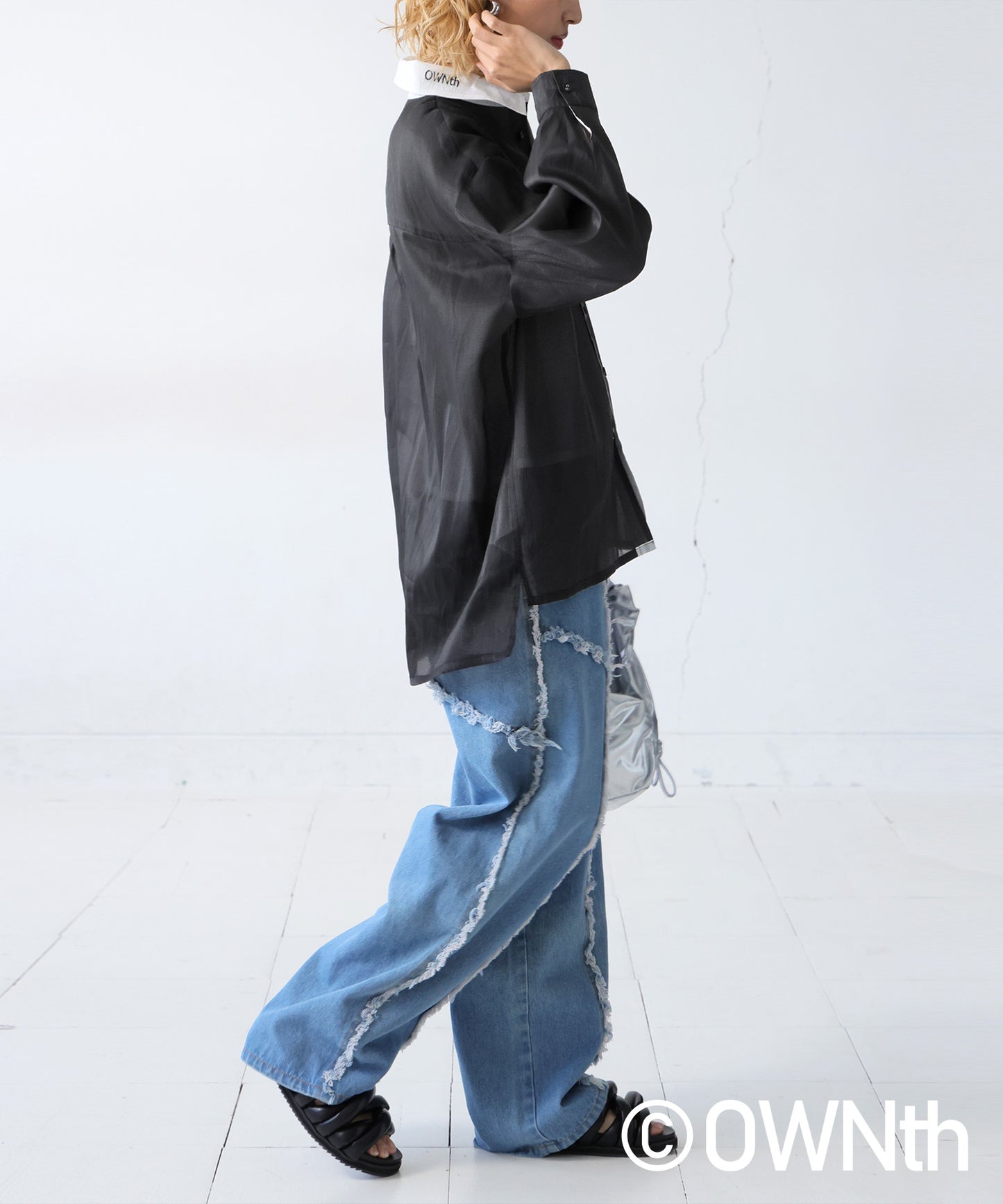 Ladies Bicolor Logo Embroidery 2-Way Shirt