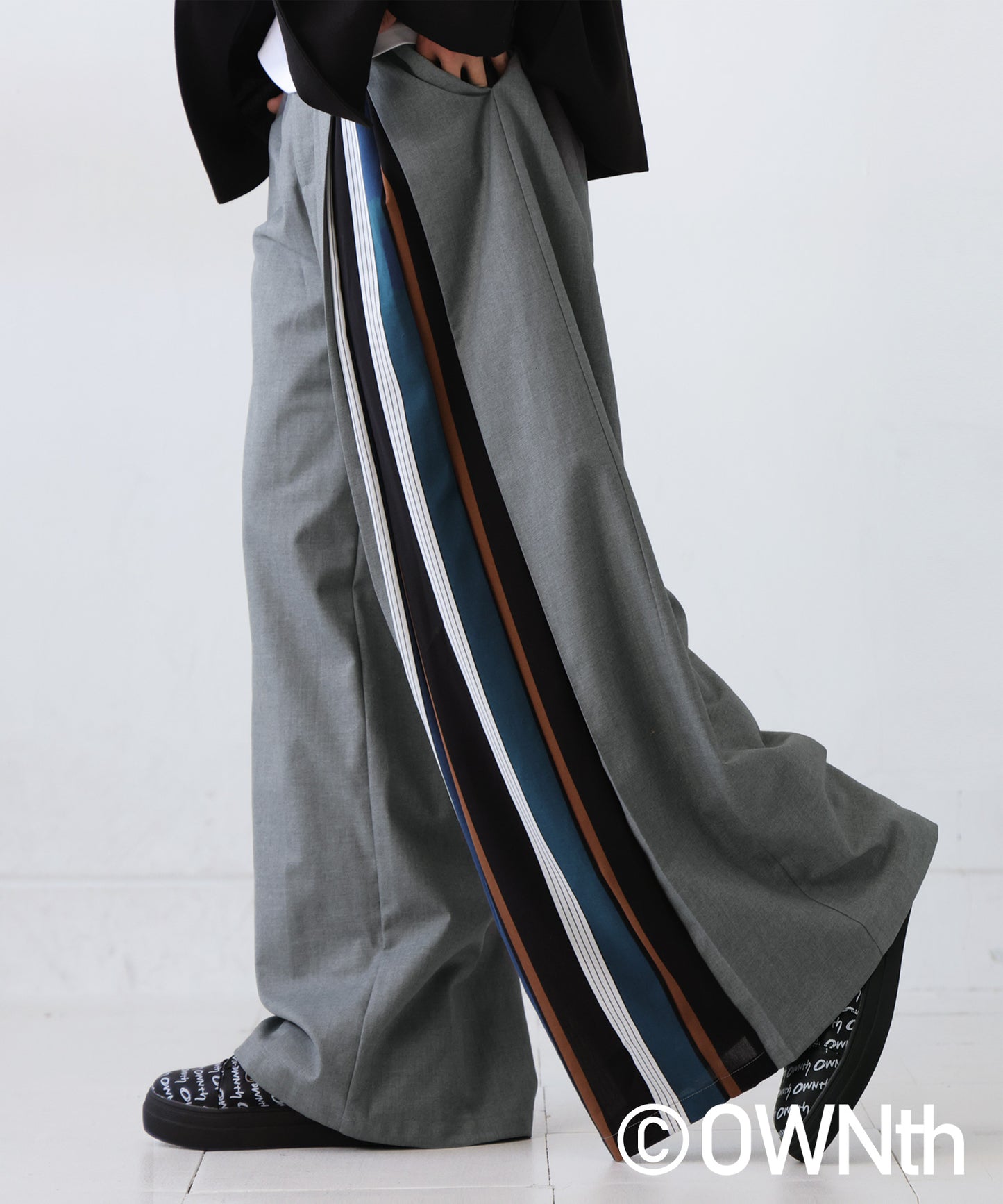 Front Tuck Stripe Switching Pants Unisex