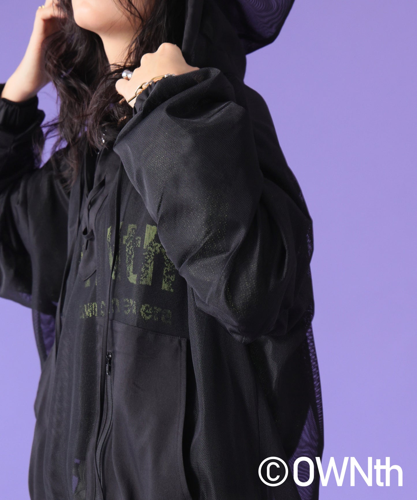 Gathered Sleeve Mesh Pullover Ladies