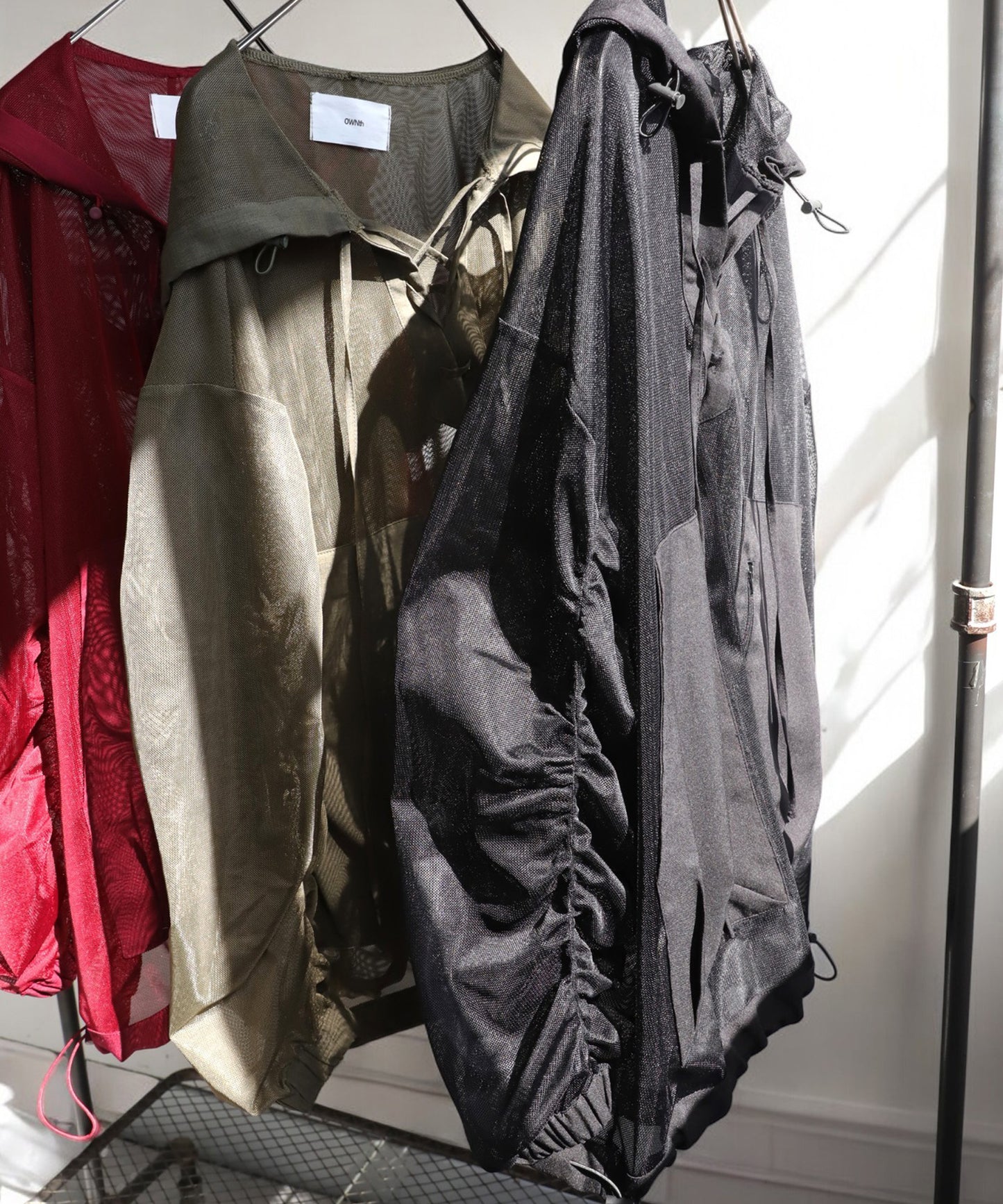 Gathered Sleeve Mesh Pullover Ladies