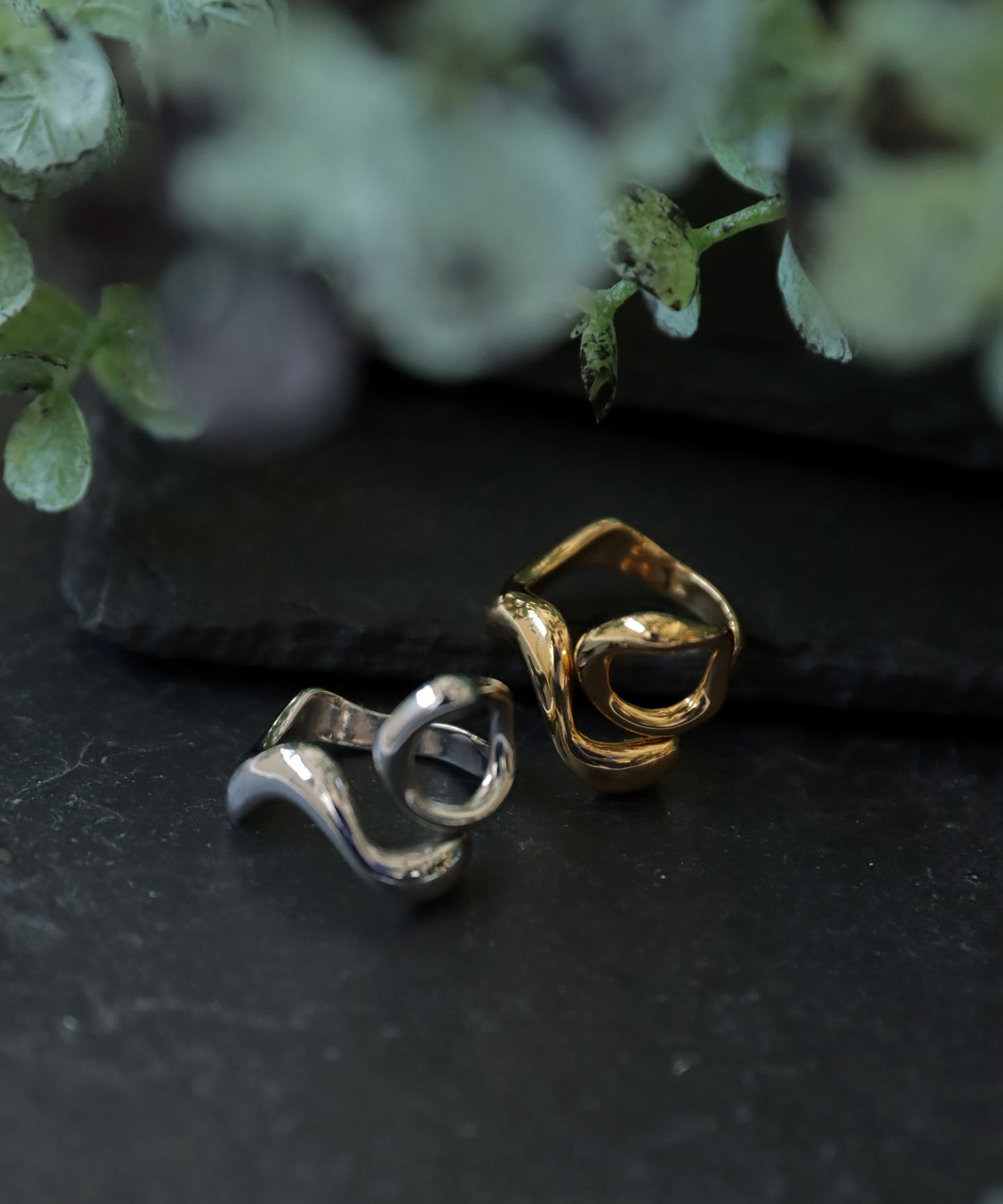 Loop motif ring Ladies