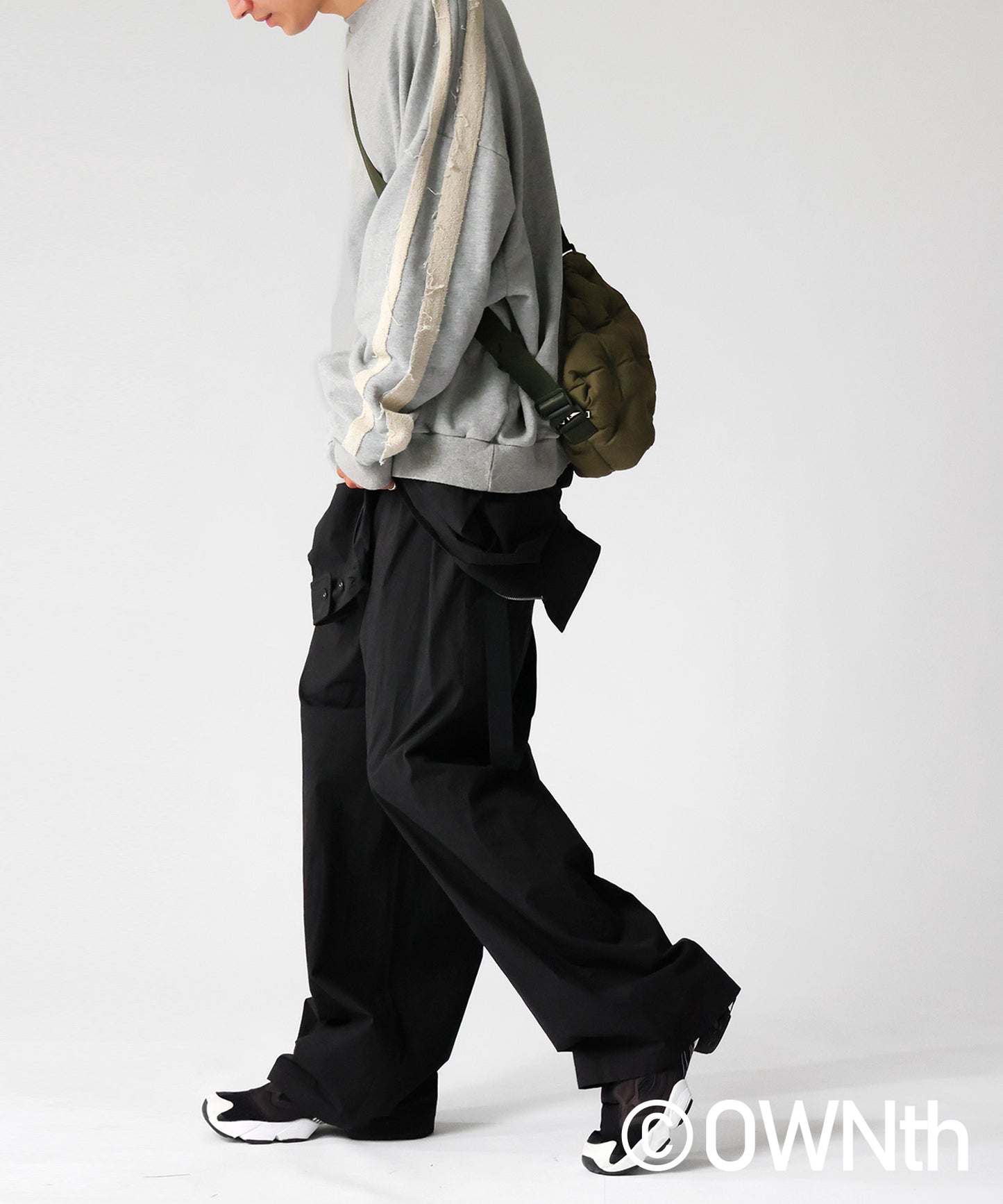 OWNth Color-Scheme Line Sweatshirt Men's