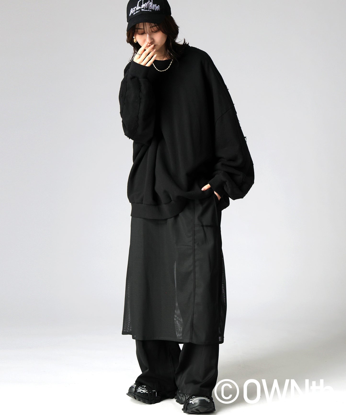 OWNth Color-Scheme Line Sweatshirt Ladies