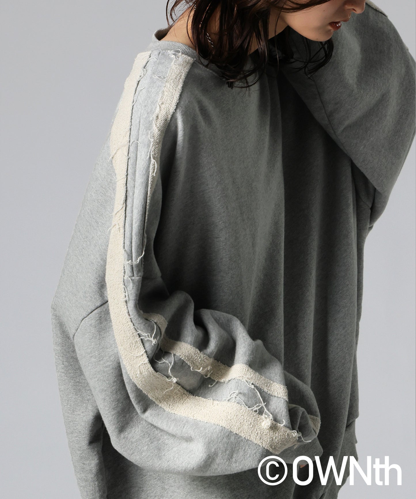 OWNth Color-Scheme Line Sweatshirt Ladies