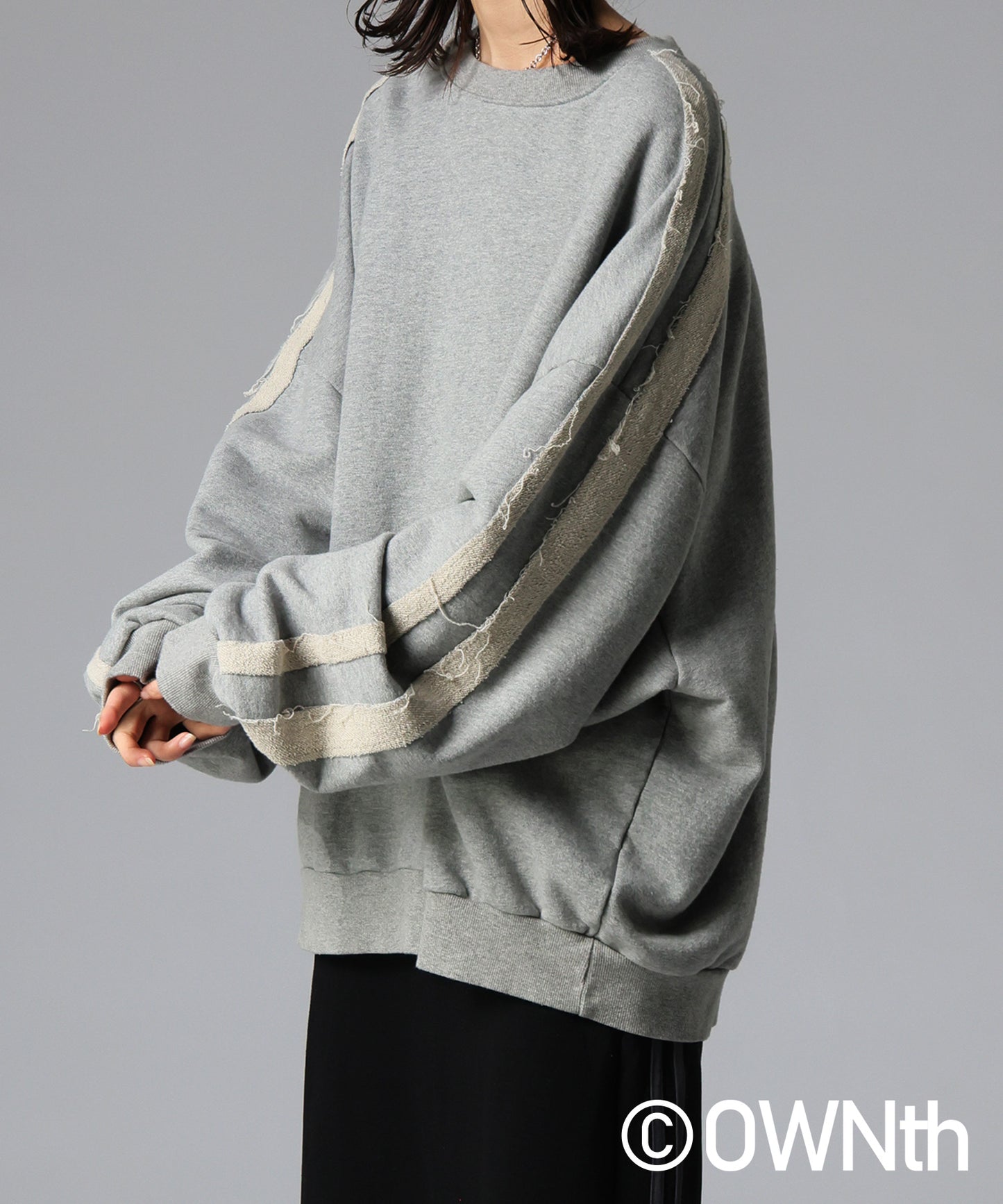 OWNth Color-Scheme Line Sweatshirt Ladies