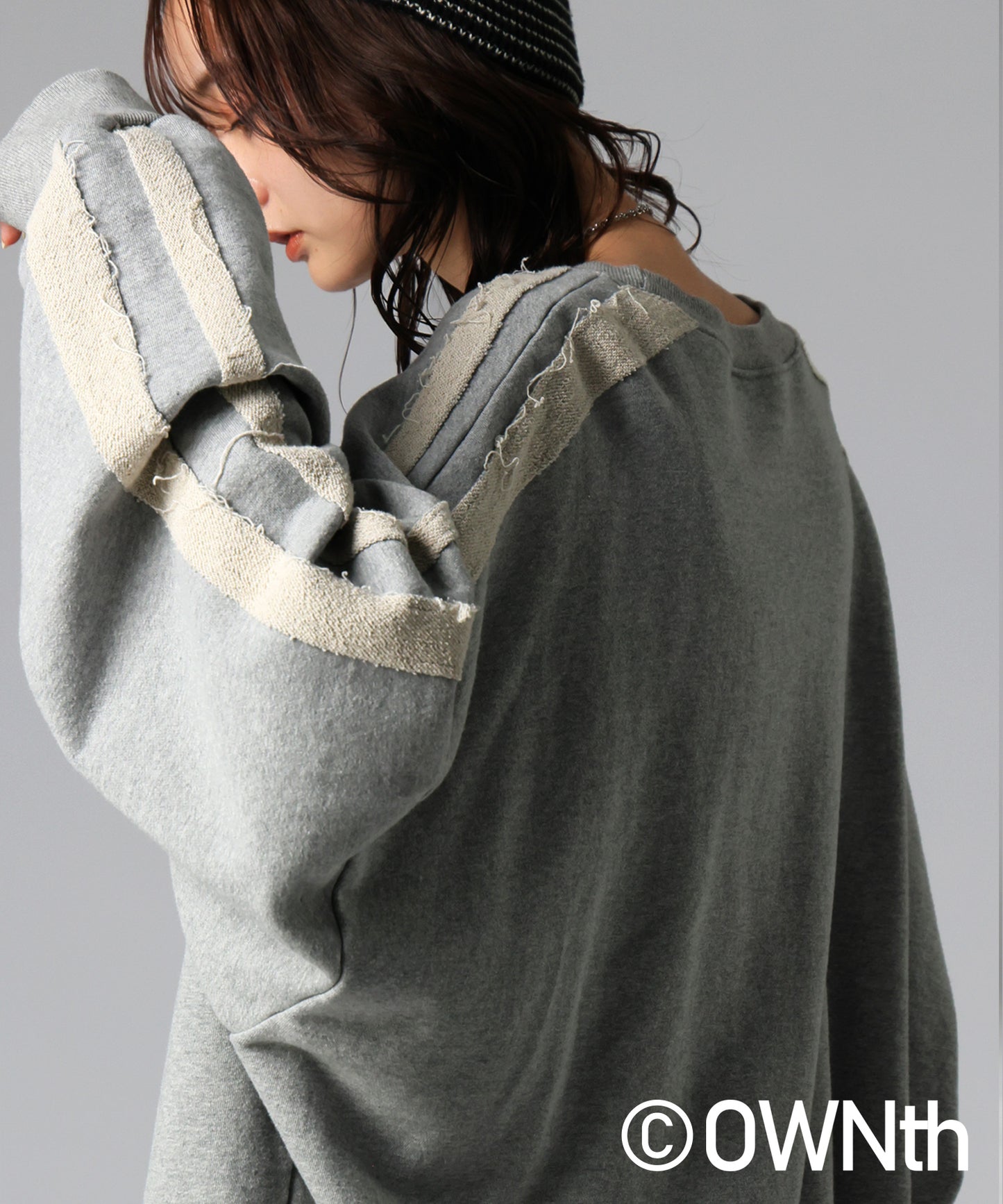 OWNth Color-Scheme Line Sweatshirt Ladies