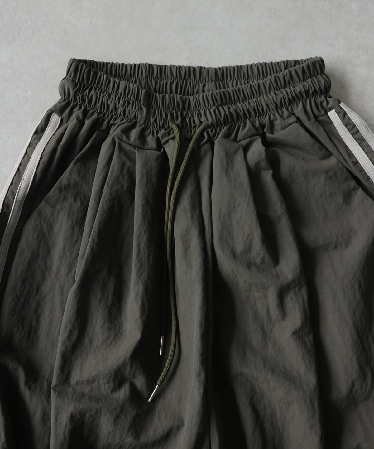 OWNth Color-Blocked Double-Line Wide-Leg Pants Ladies