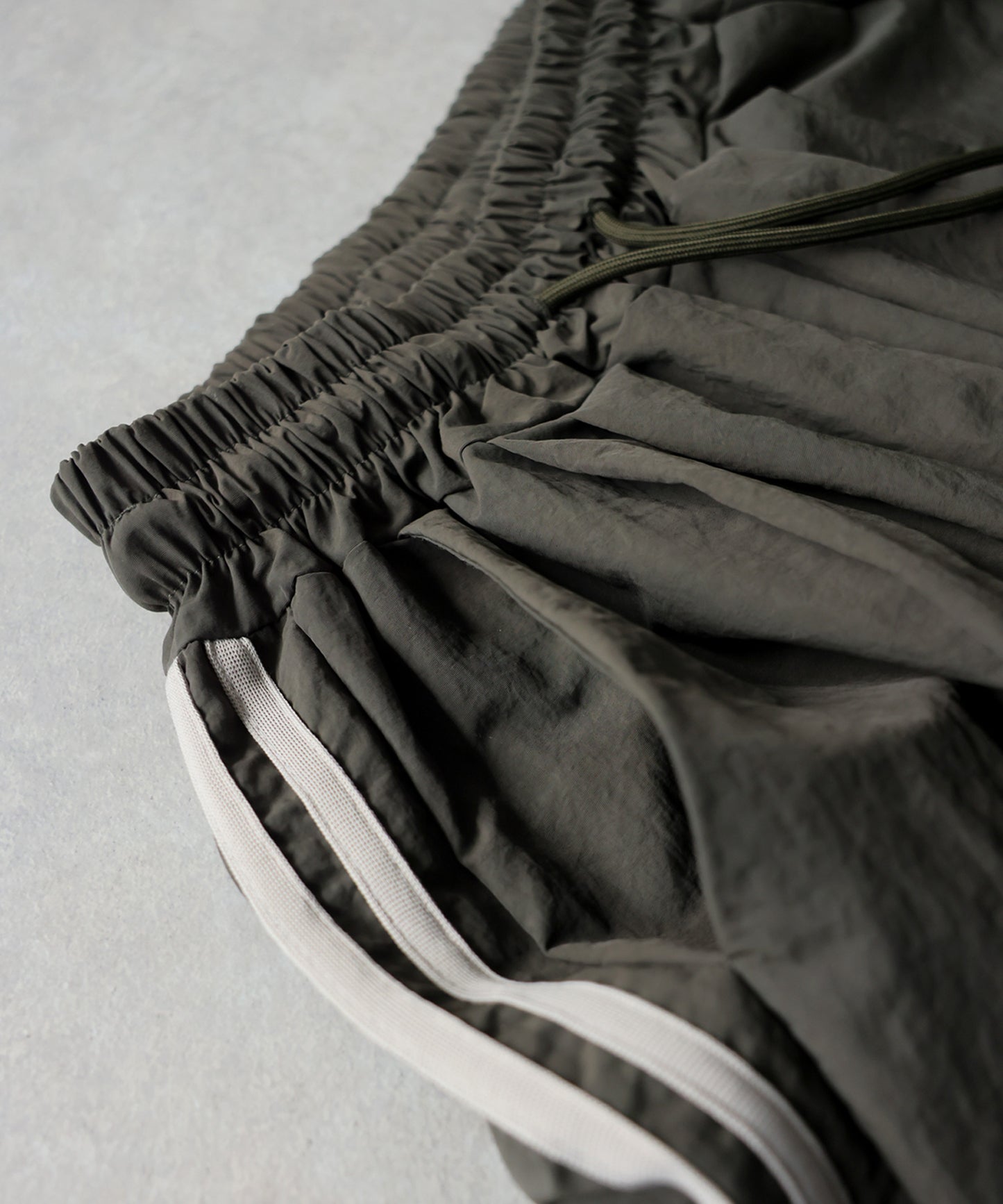 OWNth Color-Blocked Double-Line Wide-Leg Pants Men’s