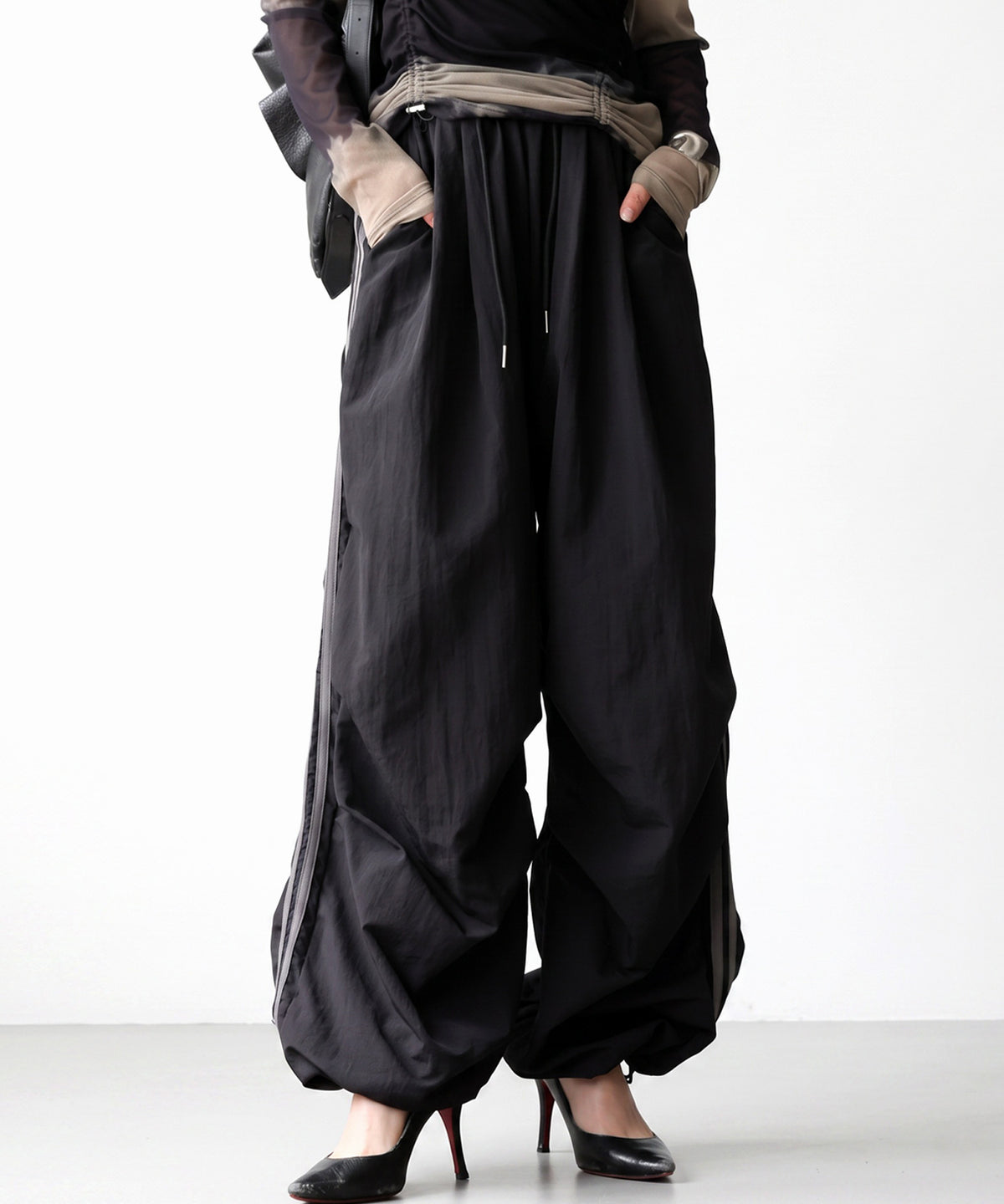 OWNth Color-Blocked Double-Line Wide-Leg Pants Ladies