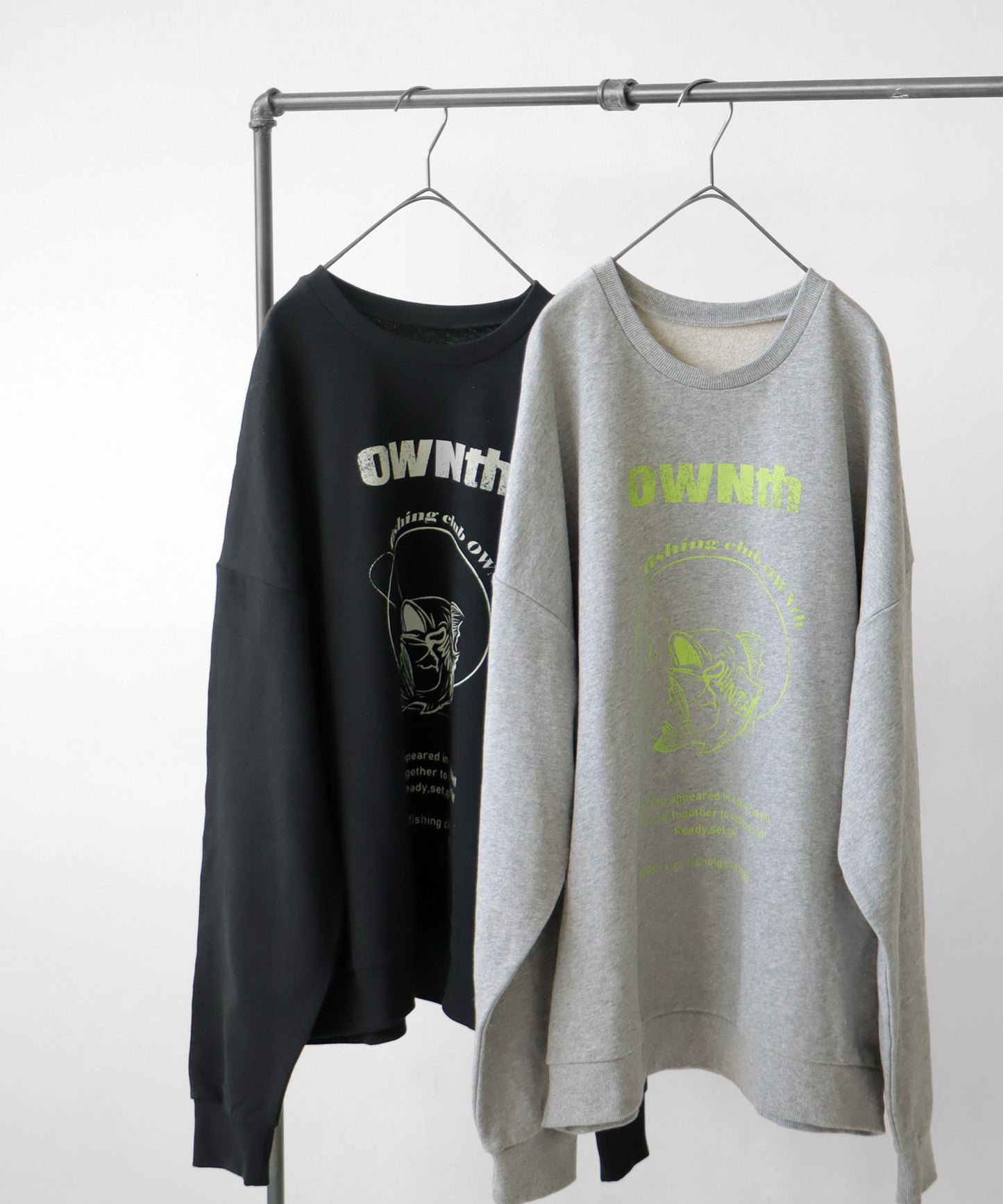 "Fishing Club Ownth" Crack Print Over Crew Neck Pullover Unisex