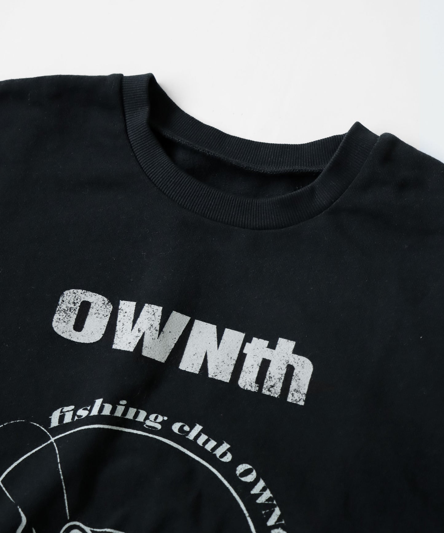 "Fishing Club Ownth" Crack Print Over Crew Neck Pullover Unisex