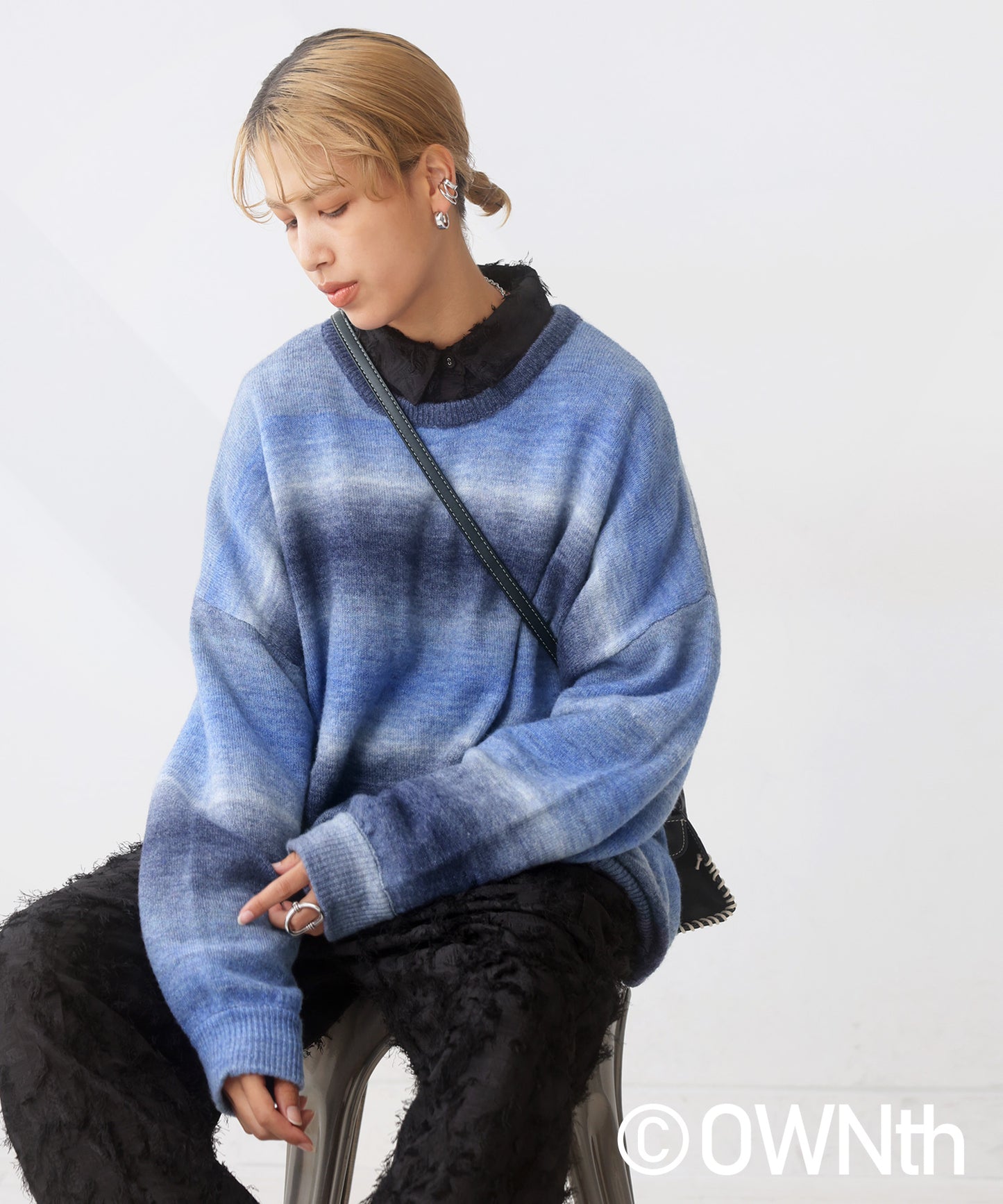 Gradation crew neck knit Unisex