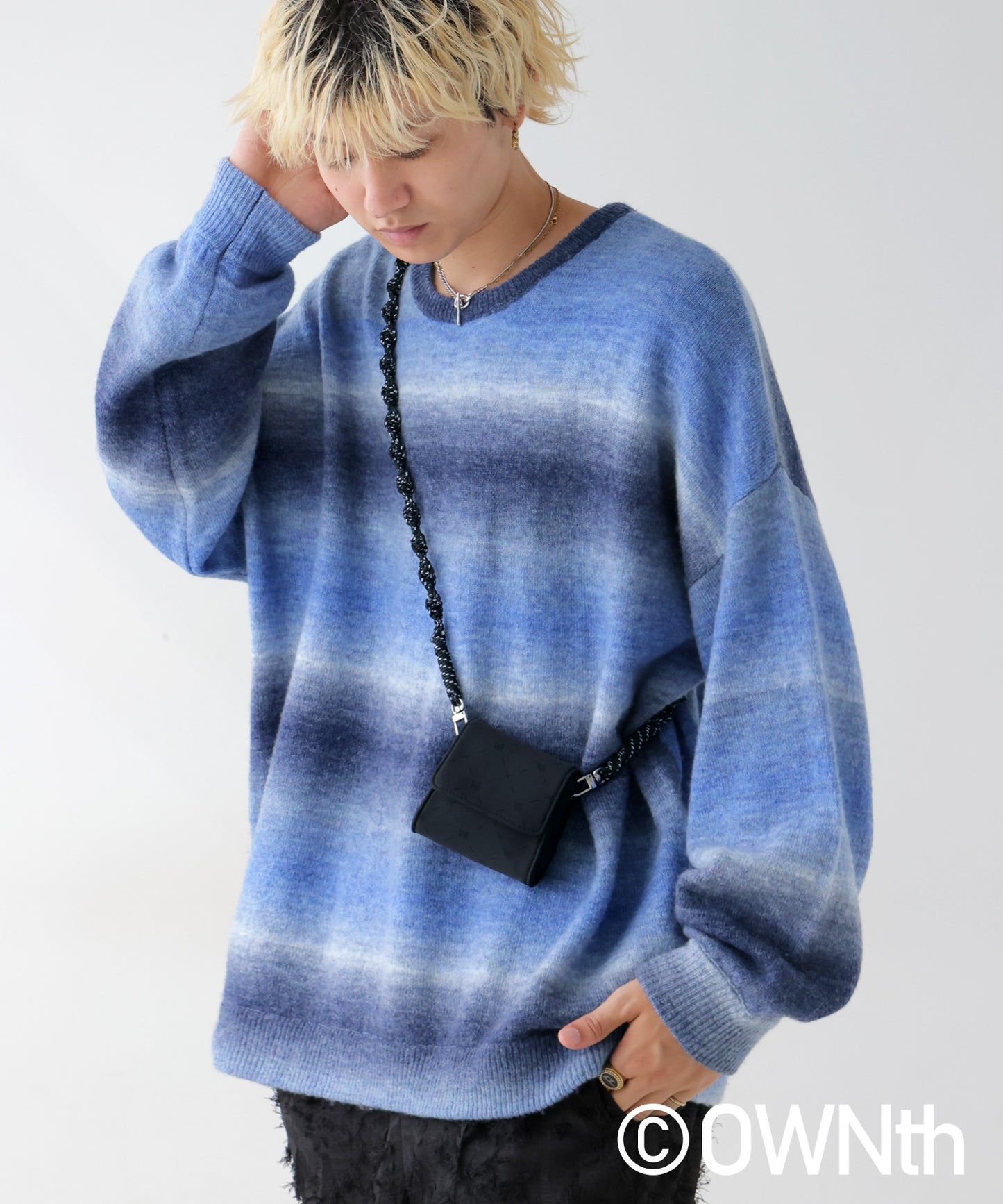 Gradation crew neck knit Unisex