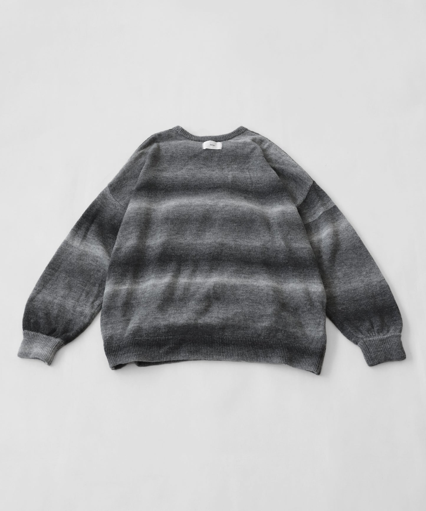 Gradation crew neck knit Unisex