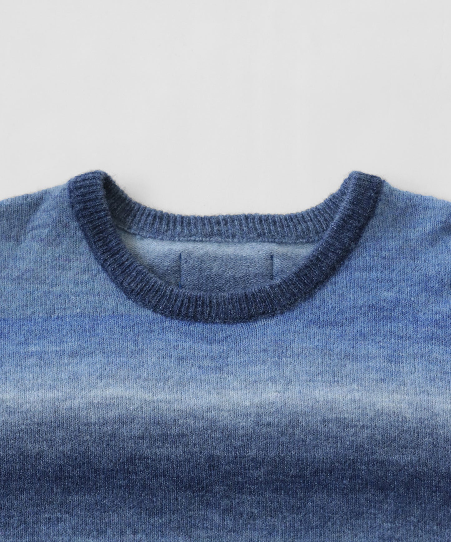 Gradation crew neck knit Unisex