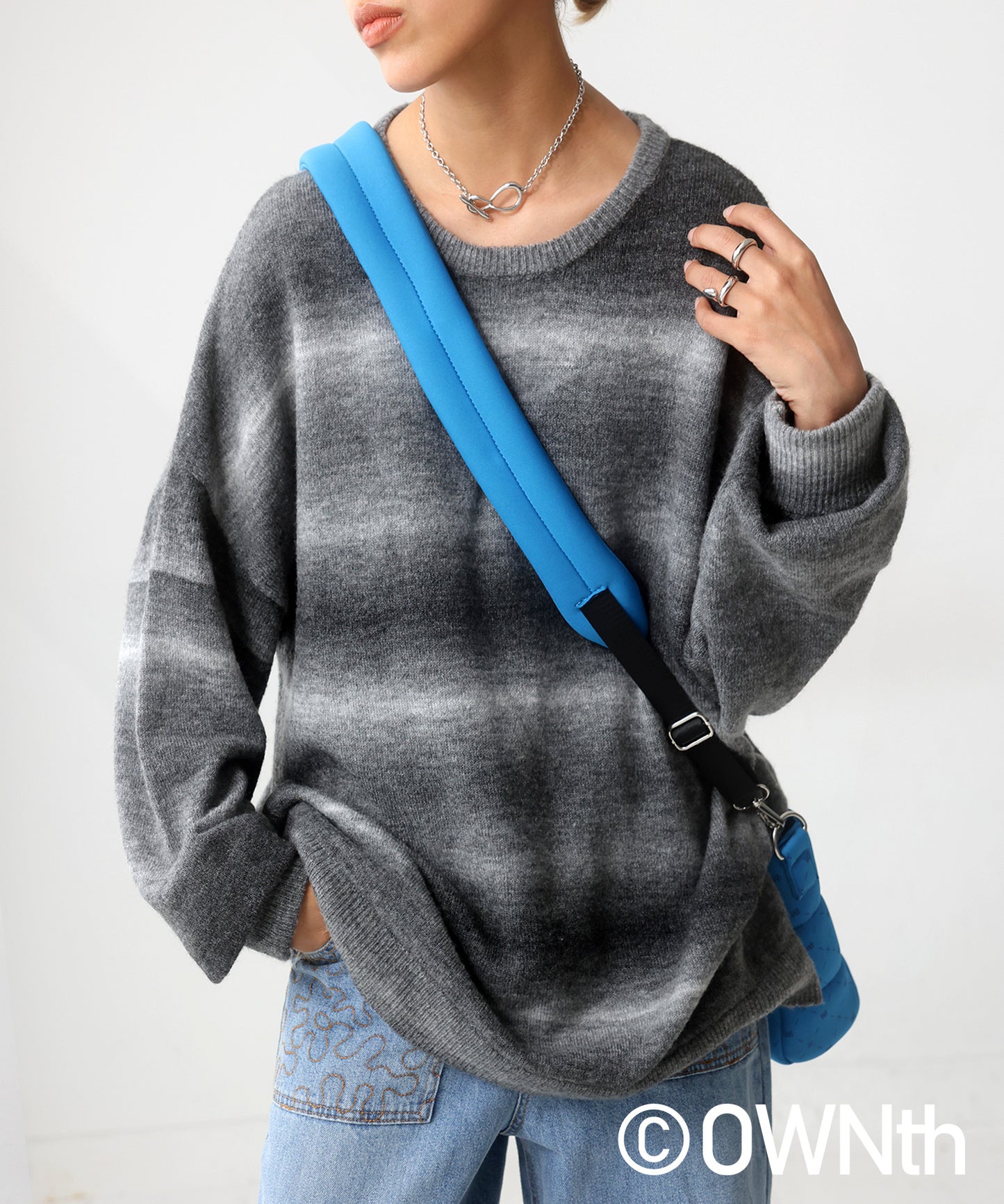 Gradation crew neck knit Unisex