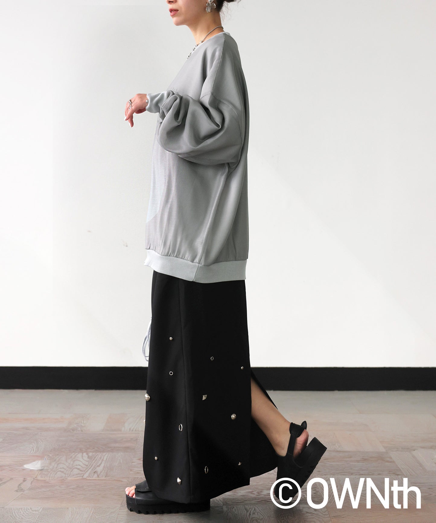 Gradation Sheer Layered Logo Pullover Ladies