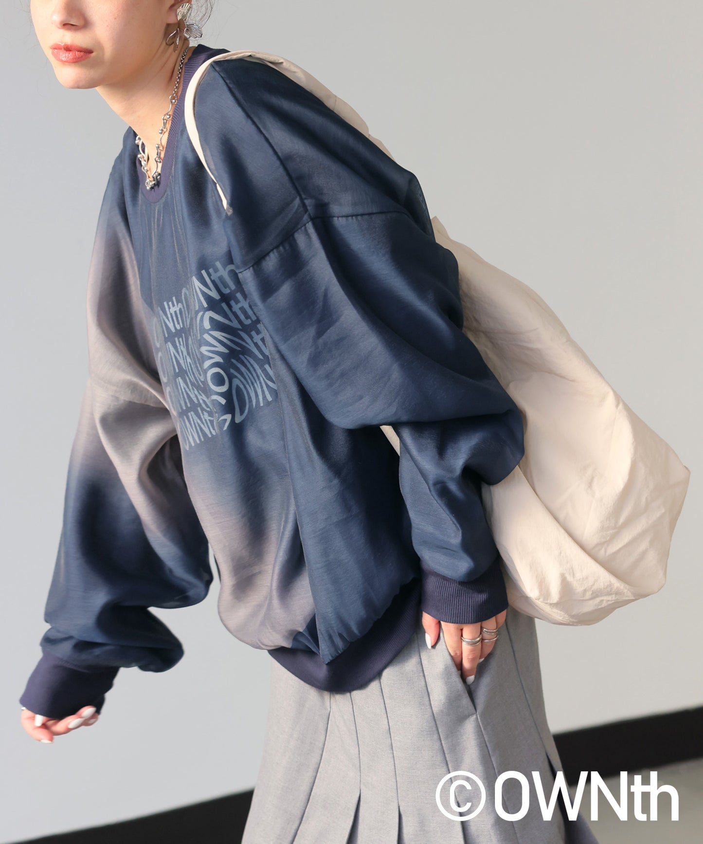 Gradation Sheer Layered Logo Pullover Ladies