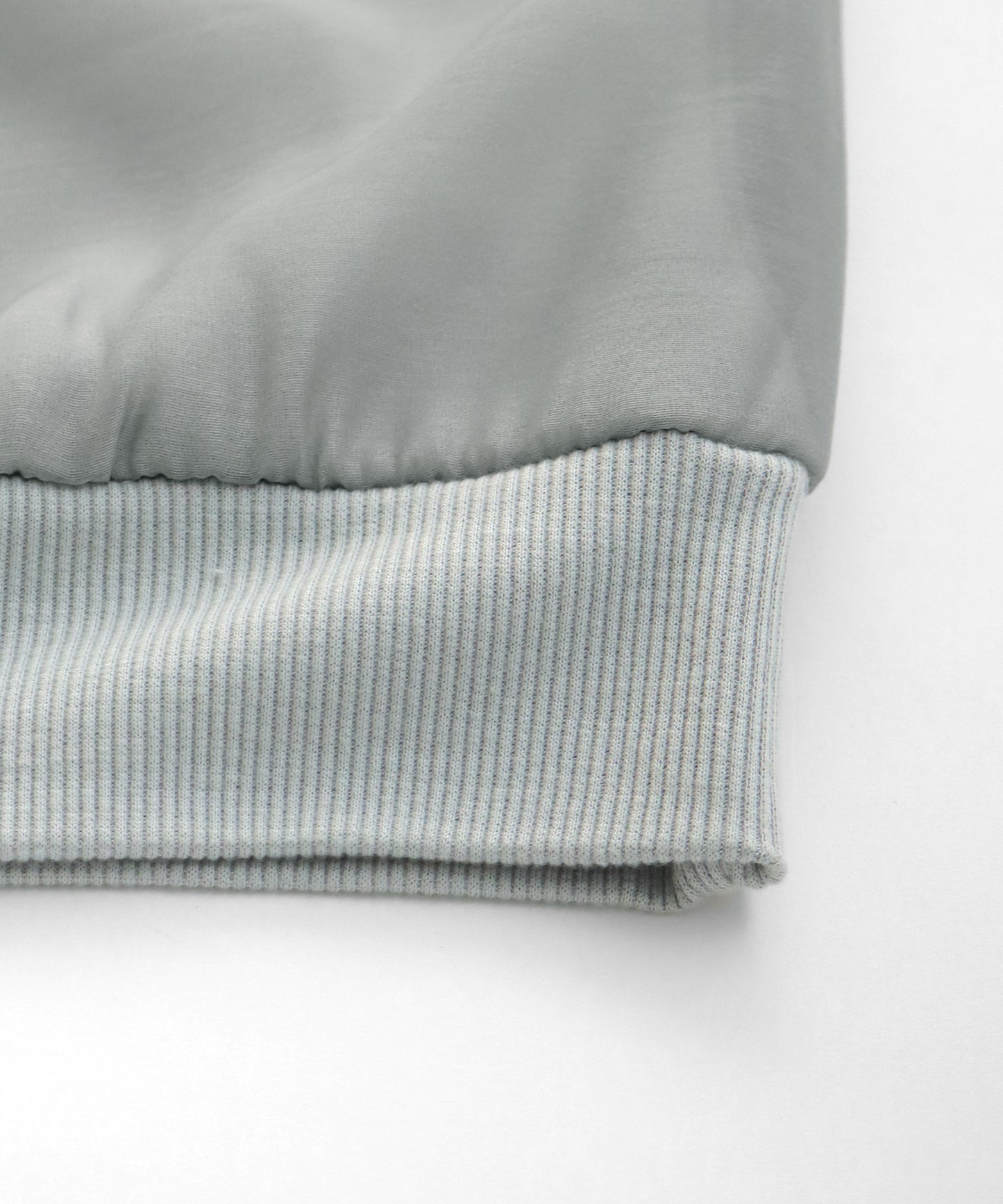 Gradation Sheer Layered Logo Pullover Ladies