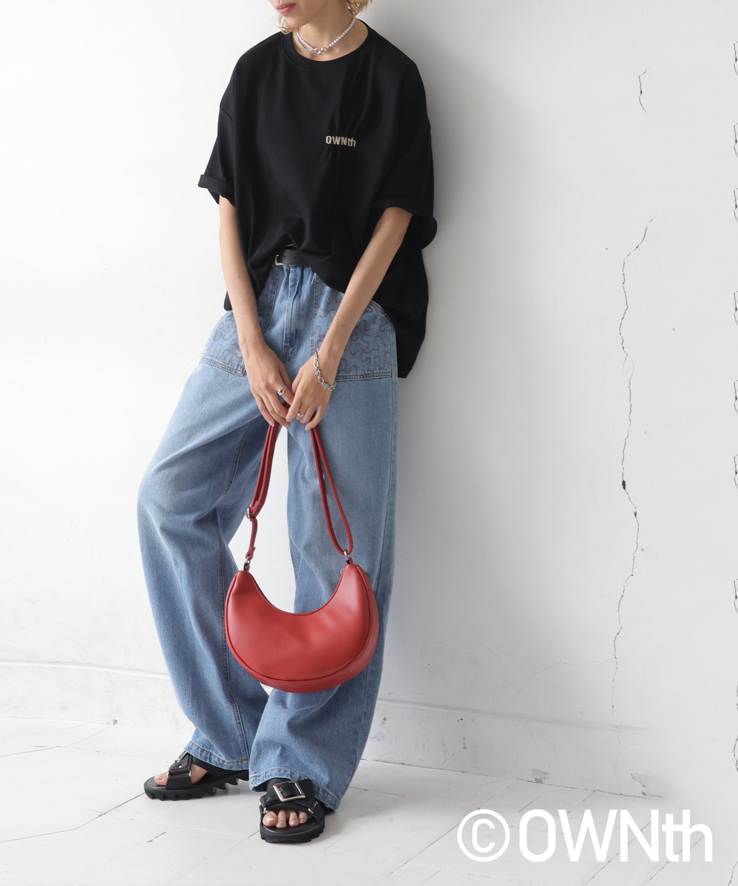 OWNth Ladies Tuck Design Embroidery Logo T-Shirt