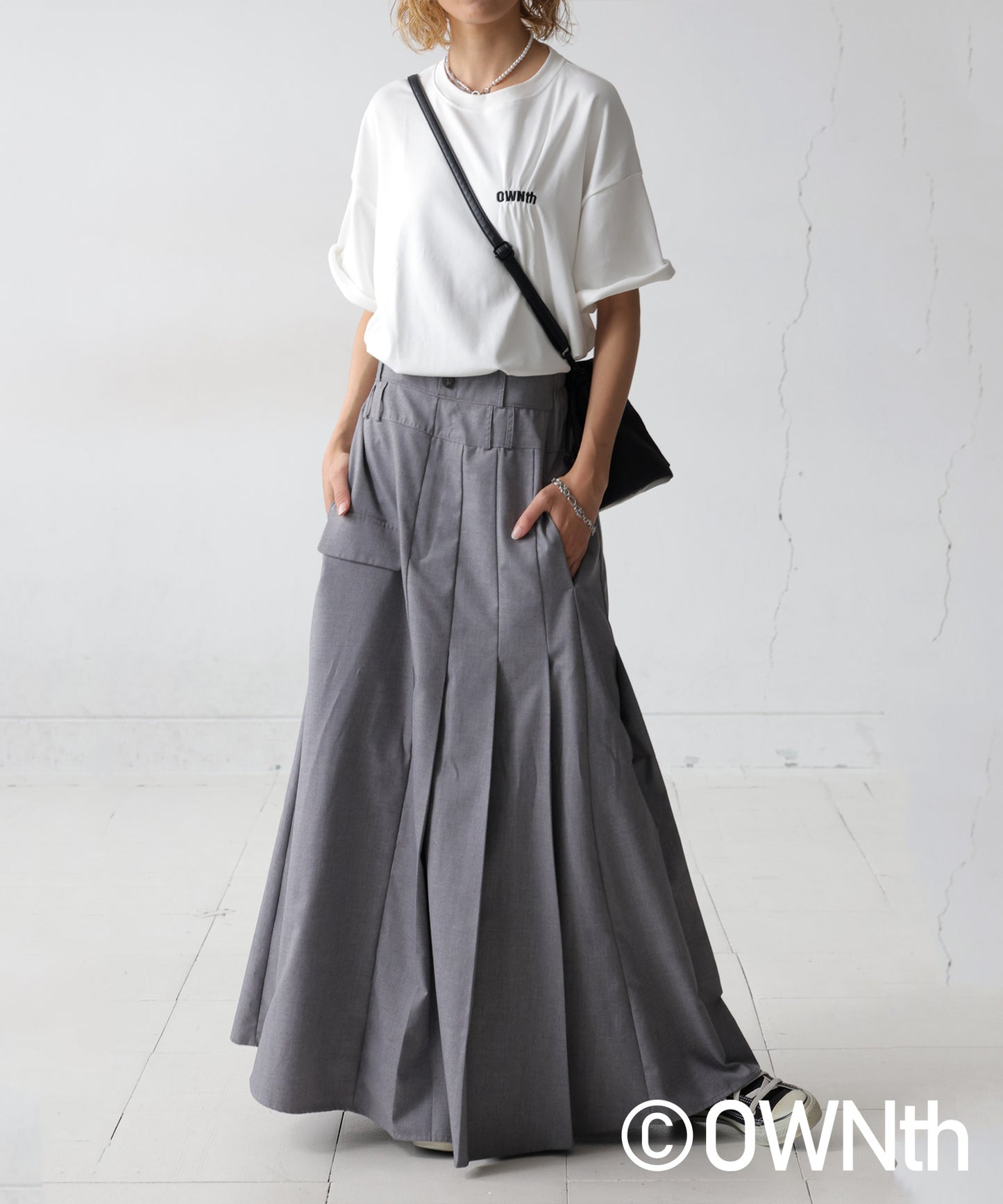 OWNth Ladies Tuck Design Embroidery Logo T-Shirt