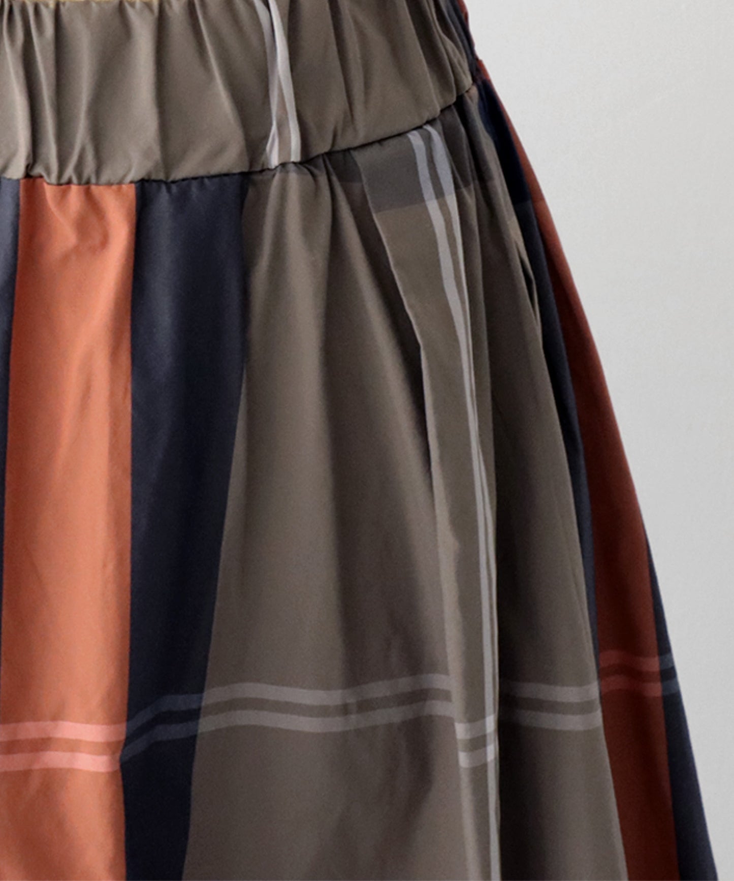 Flare Ladies plaid skirt