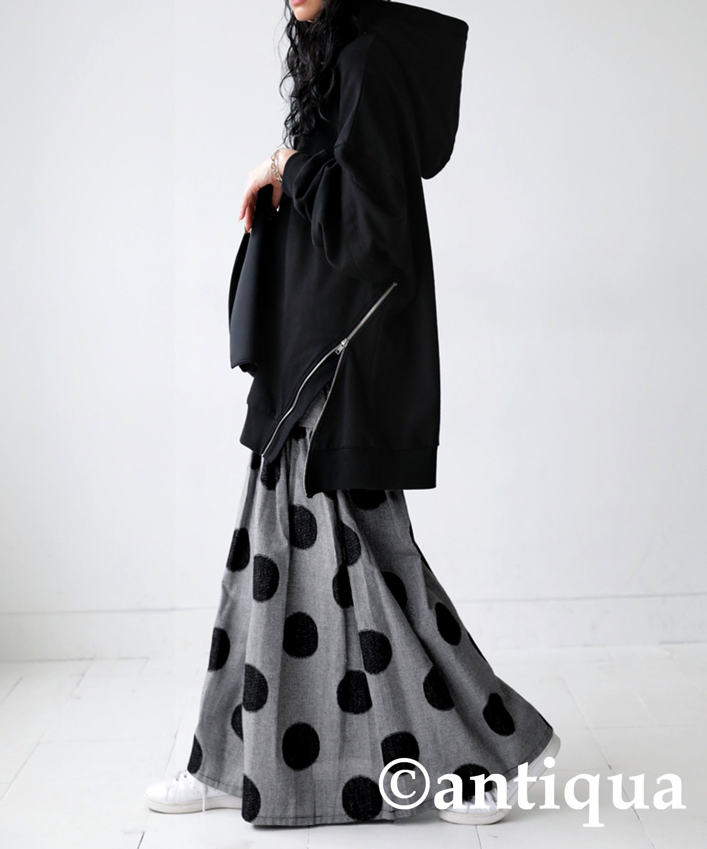 Dot pattern flare skirt Ladies