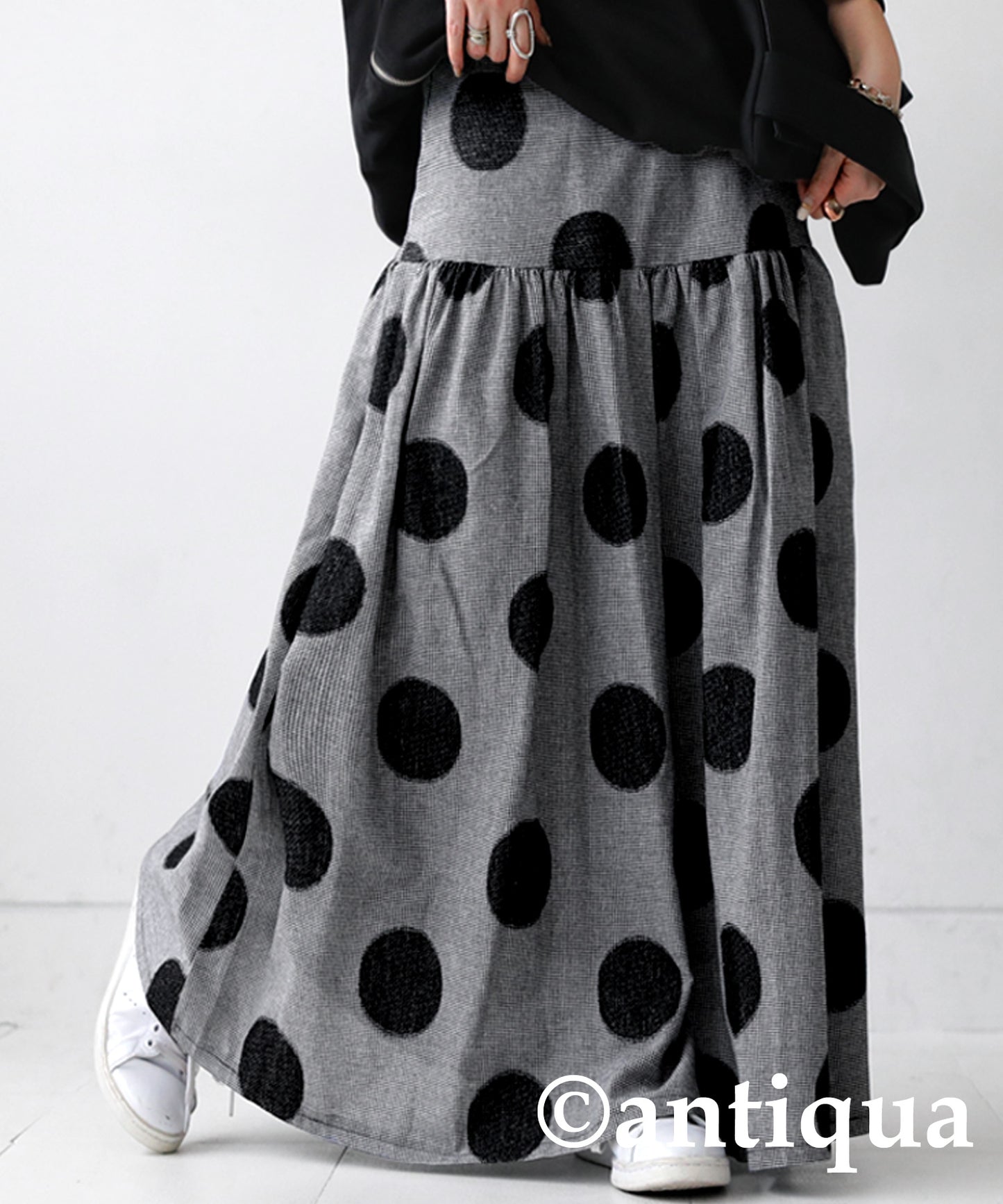 Dot pattern flare skirt Ladies