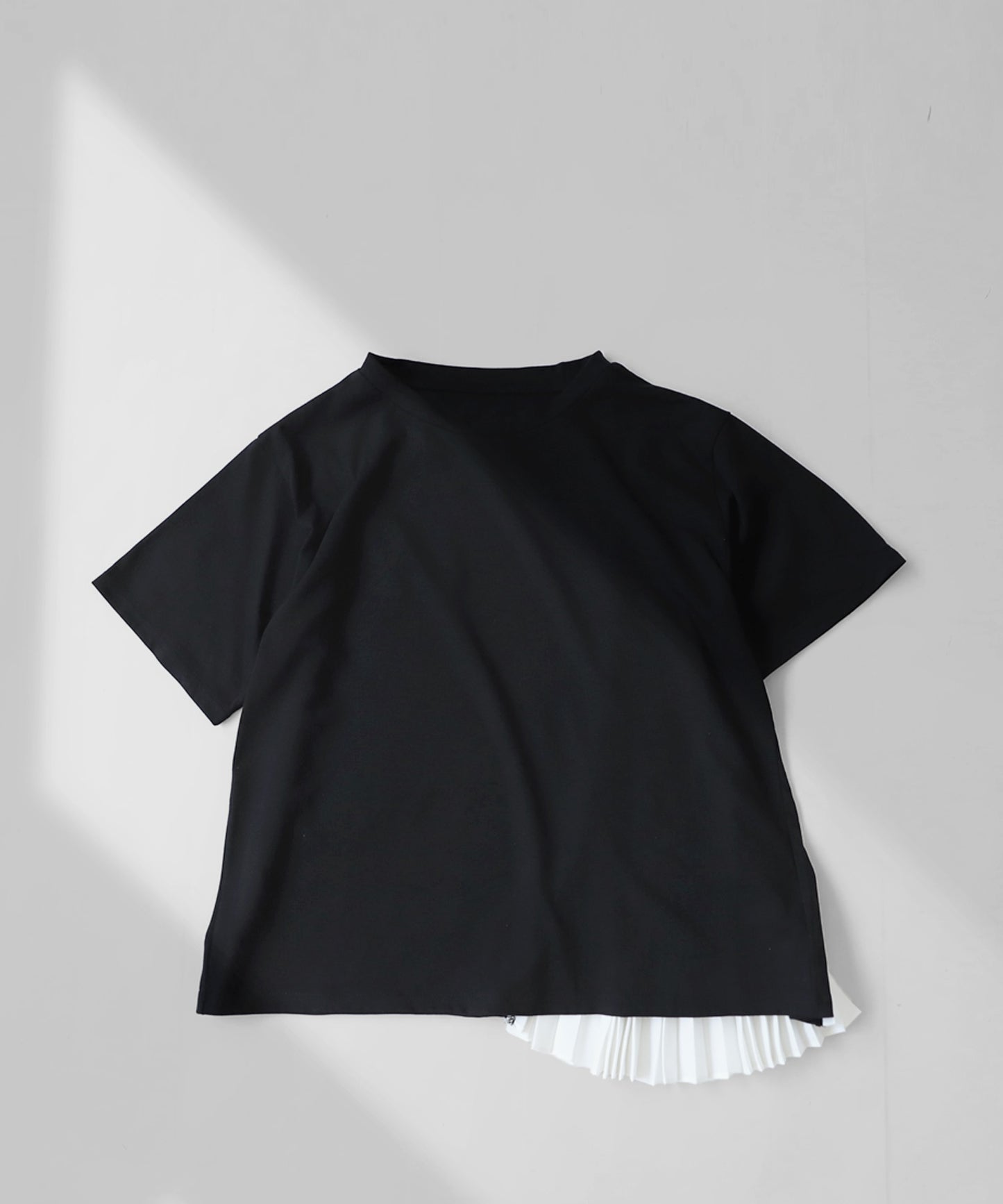 Pleated switching Ladies T-shirt