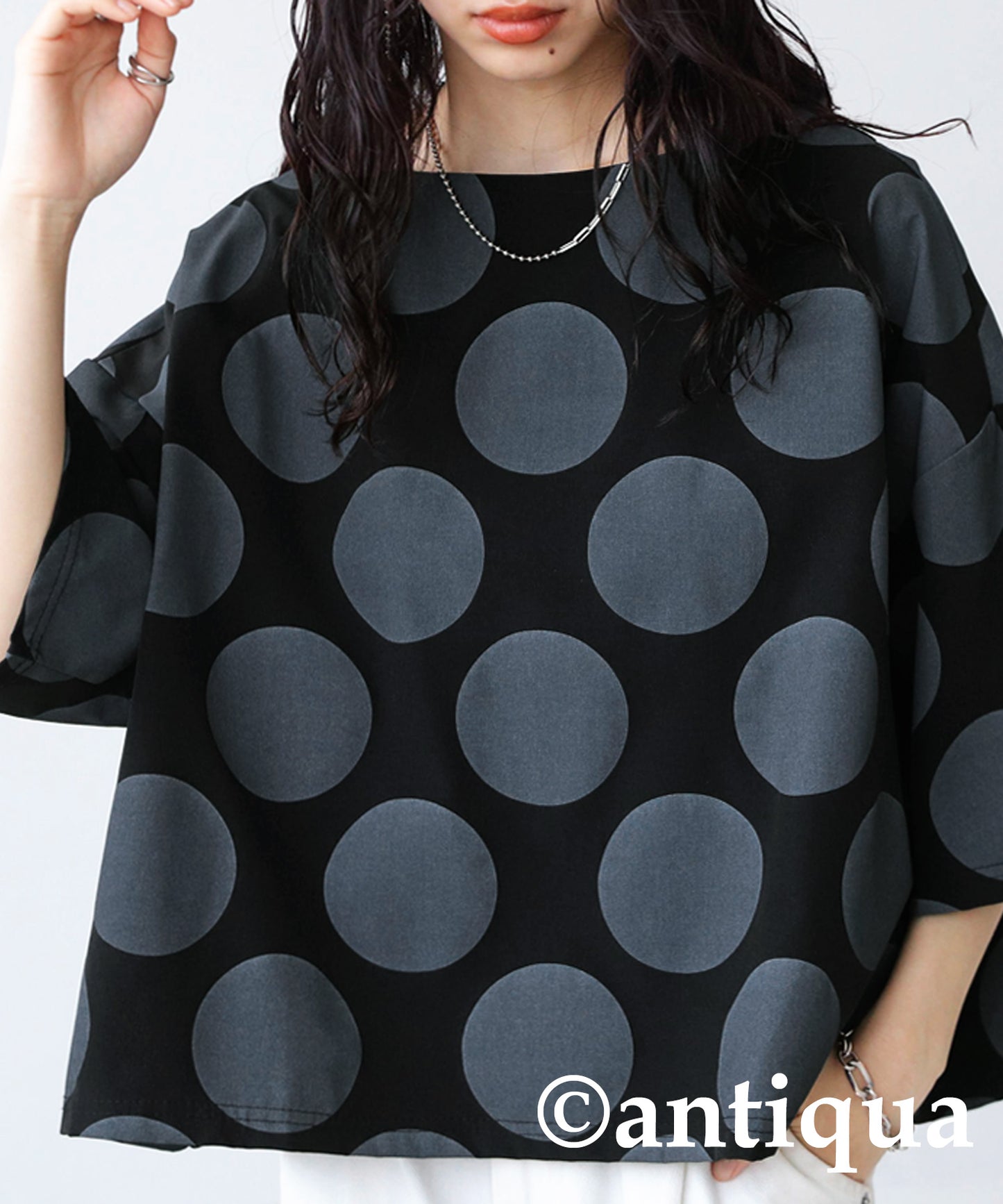 Retro dot pattern tops Ladies