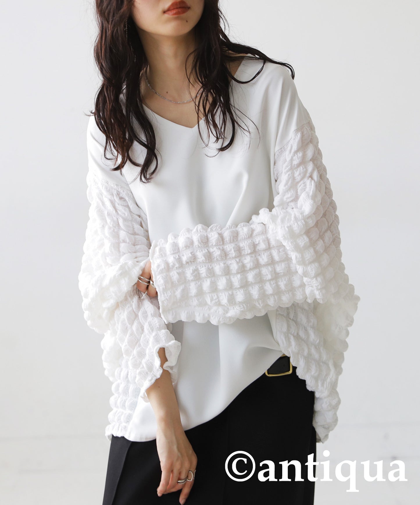 Embossed Ladies bubble sleeve tops