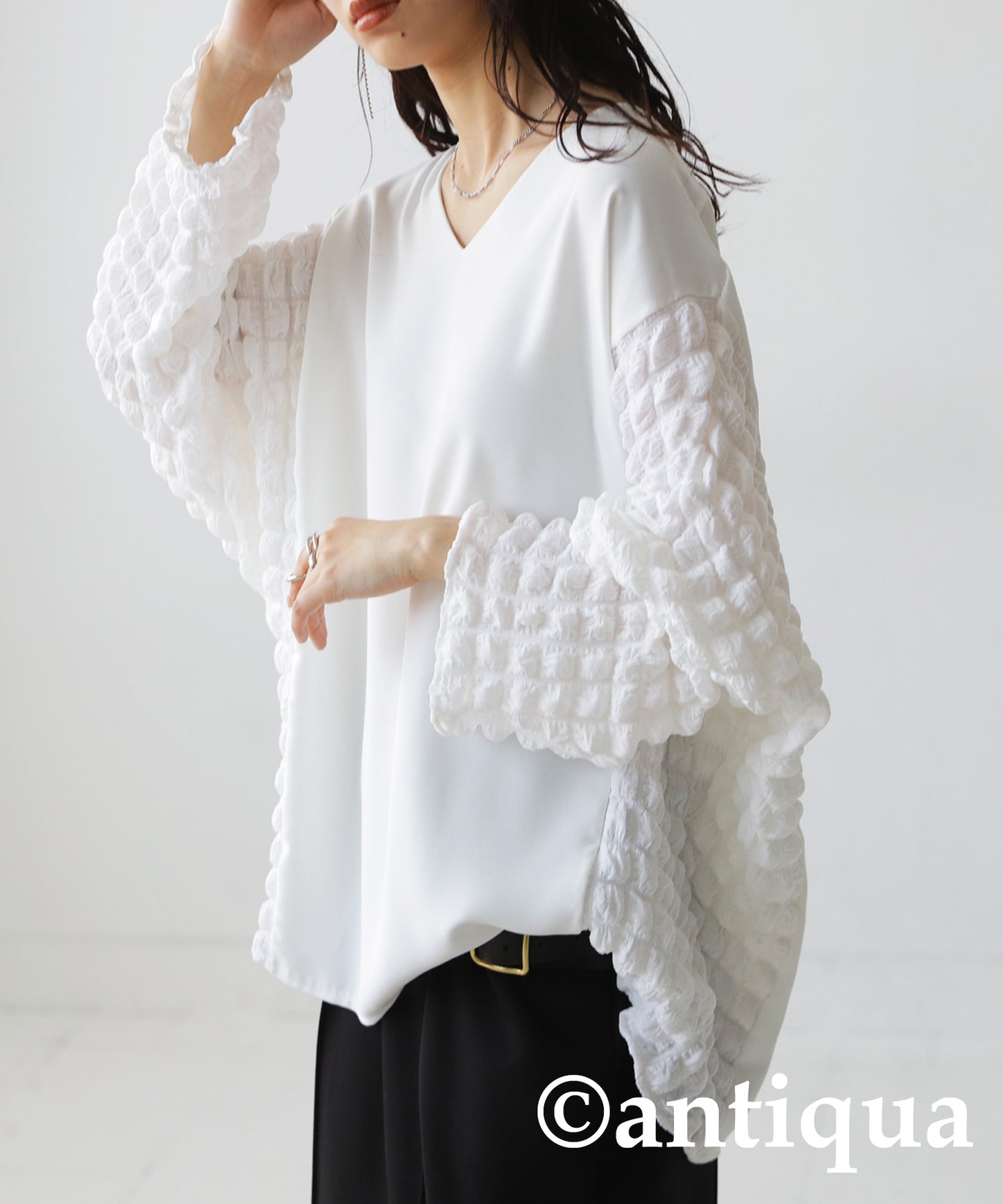 Embossed Ladies bubble sleeve tops