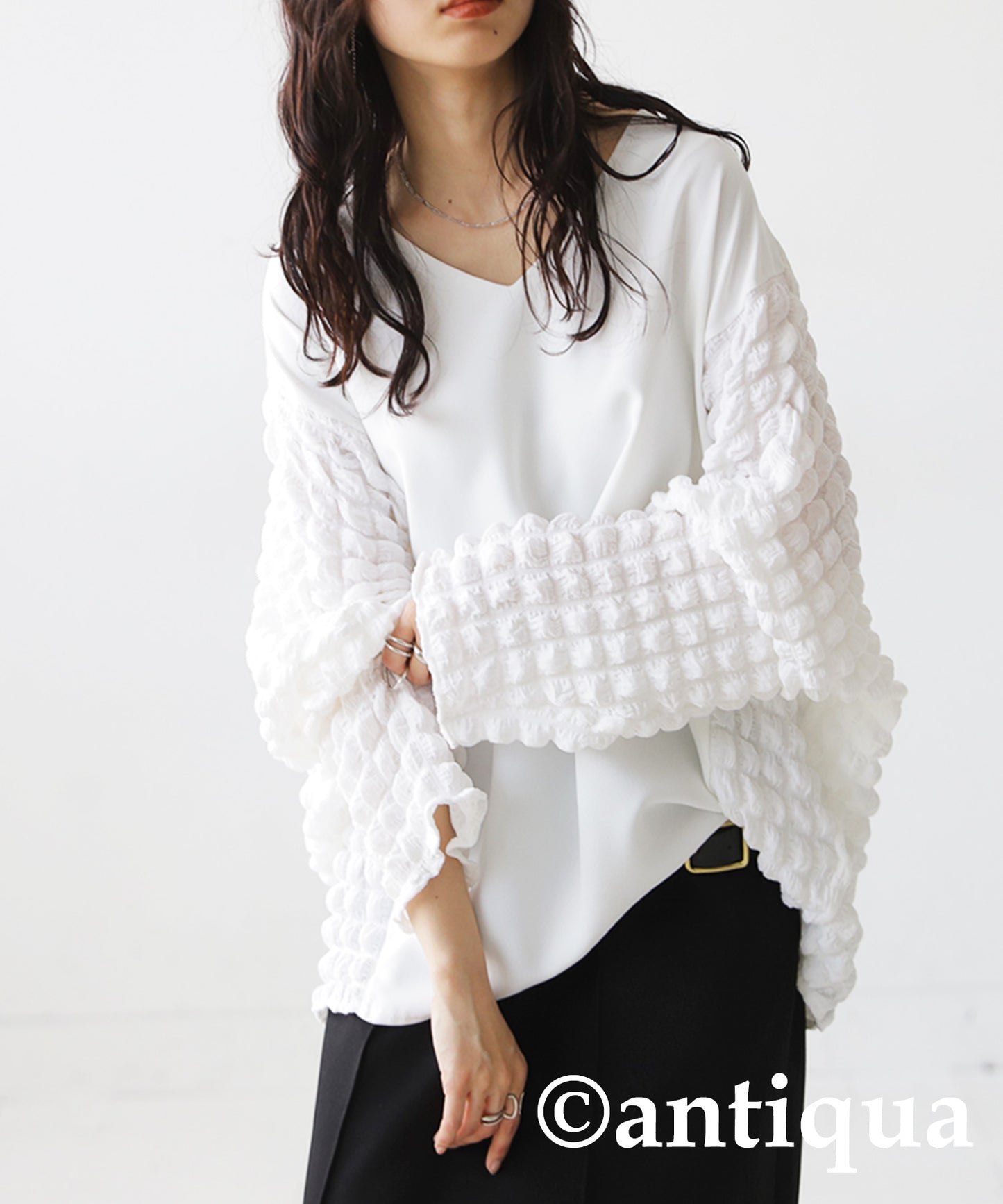 Embossed Ladies bubble sleeve tops