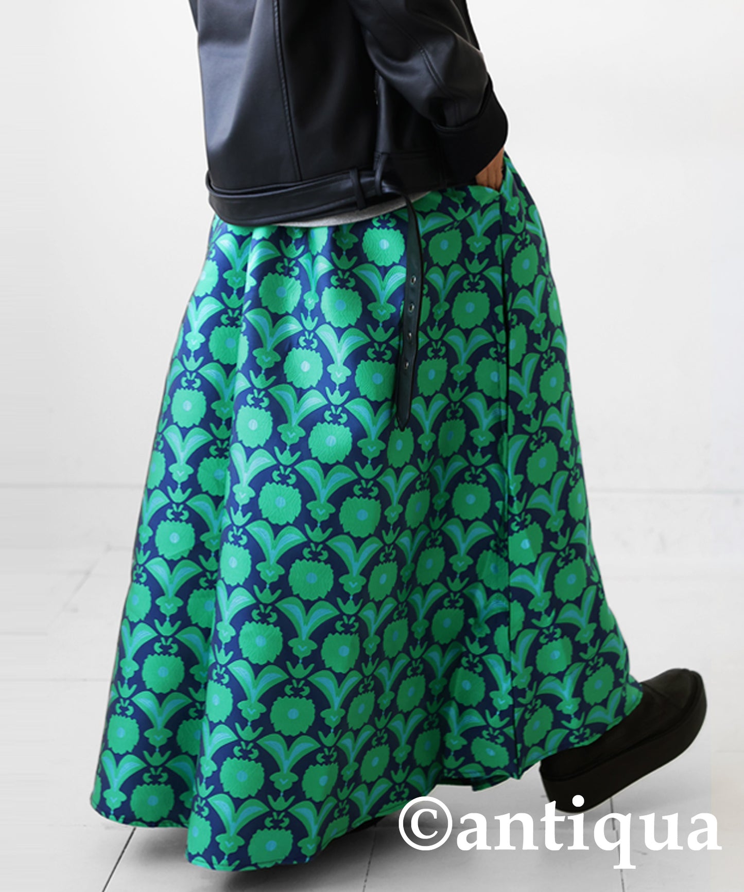 Retro pattern flare skirt Ladies