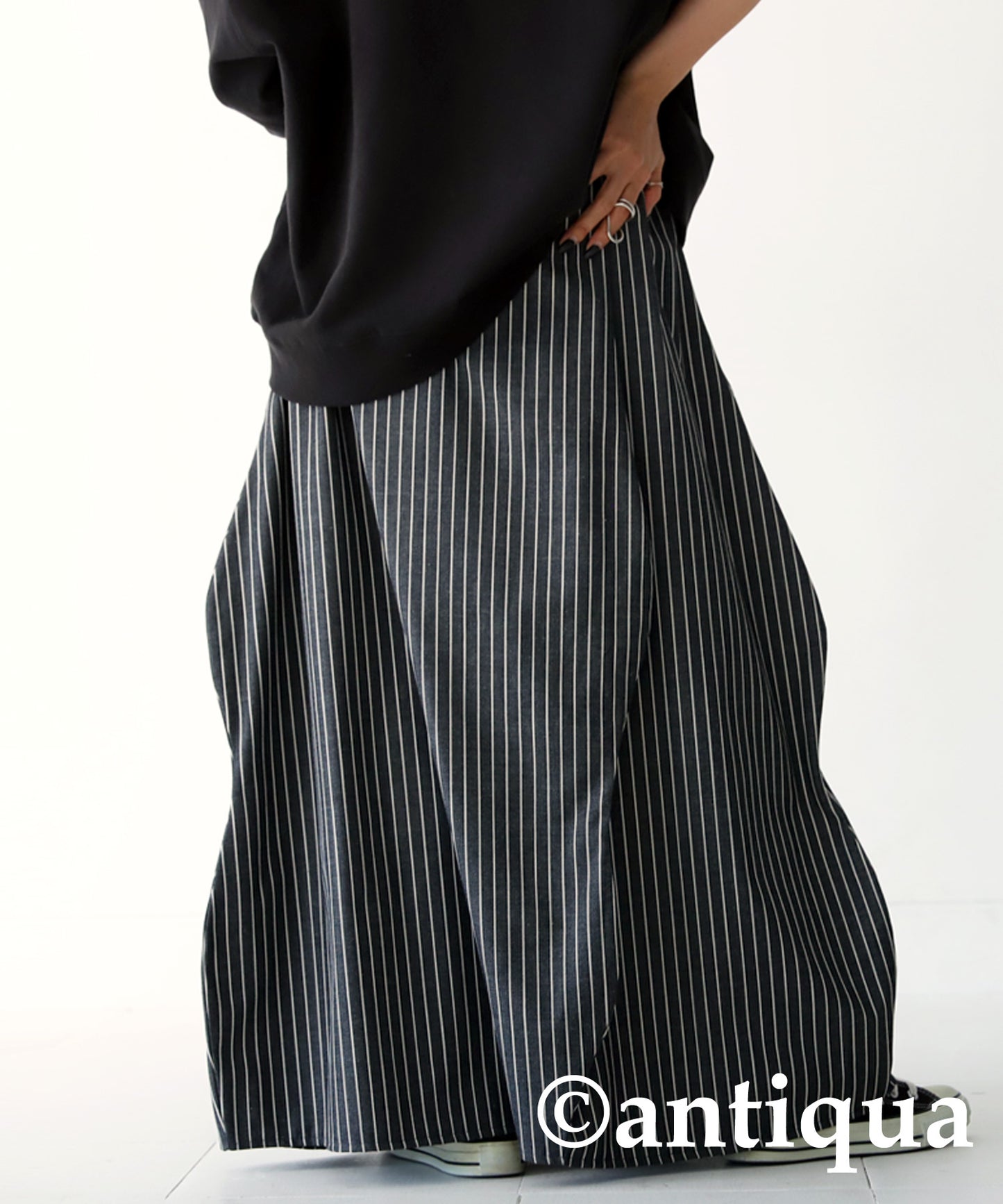 Wave Design Skirt Ladies