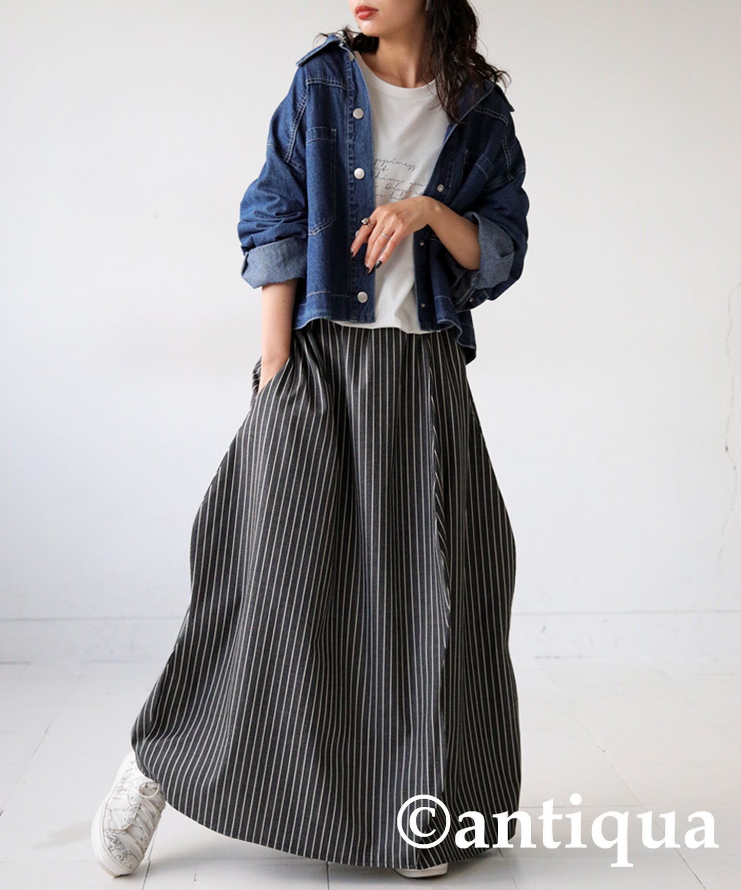 Wave Design Skirt Ladies