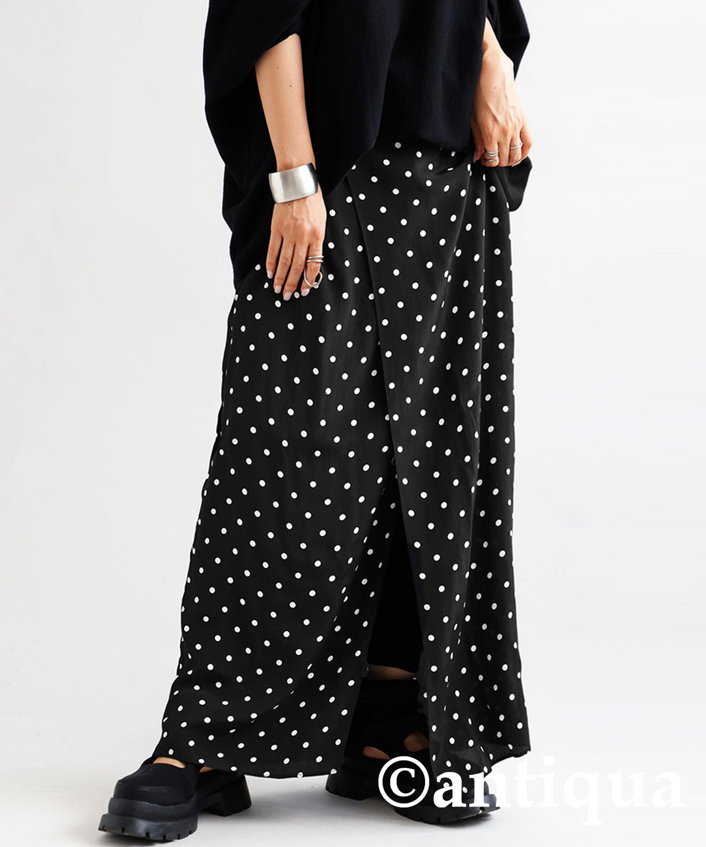 Dot pattern tight skirt Ladies