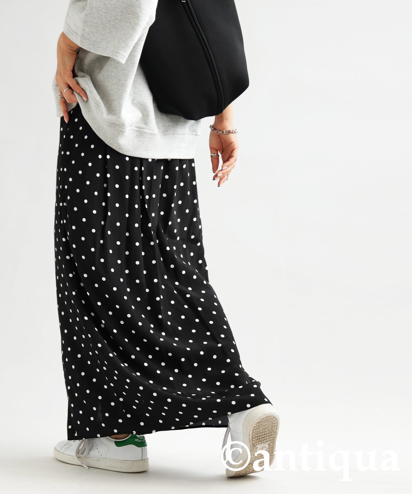 Dot pattern tight skirt Ladies