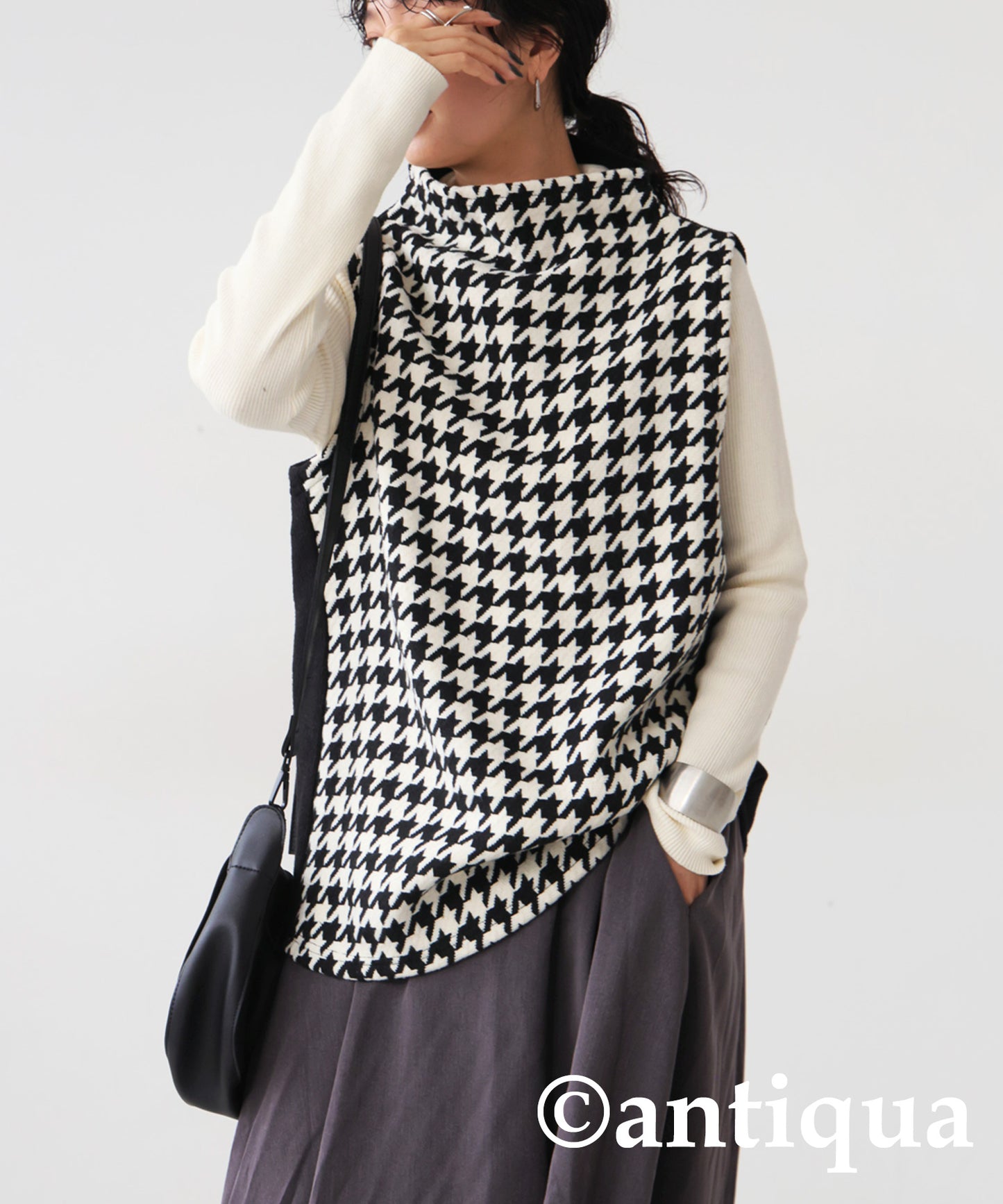 Houndstooth pattern knit vest Ladies